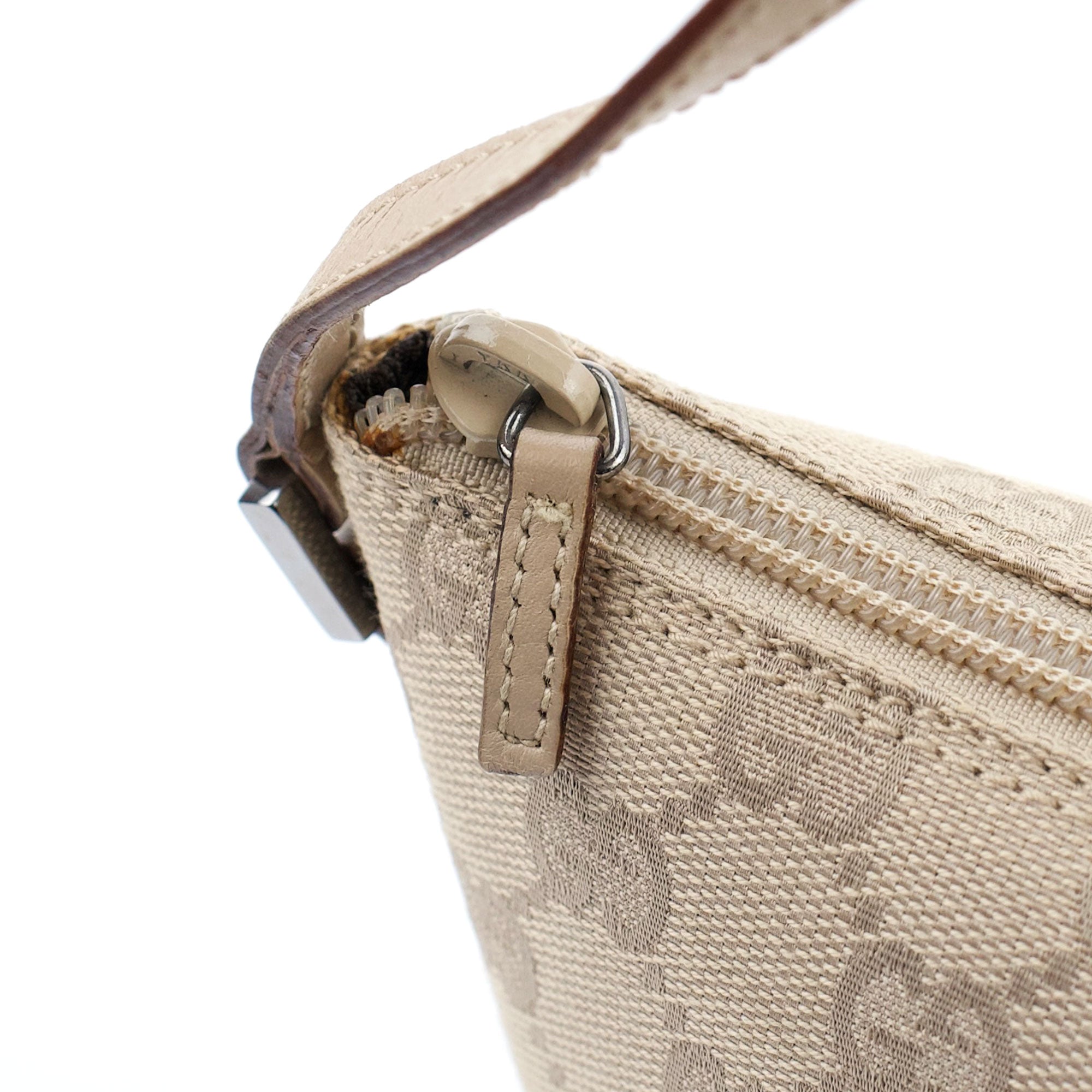 Gucci 07198 Beige GG Boat Pochette