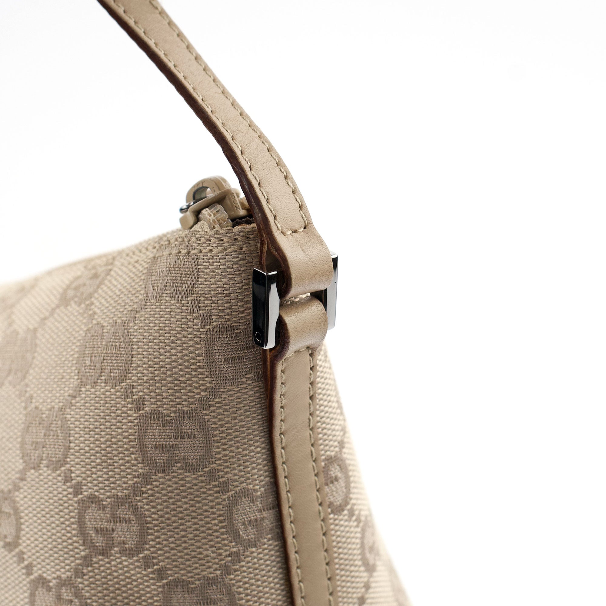 Gucci 07198 Beige GG Boat Pochette