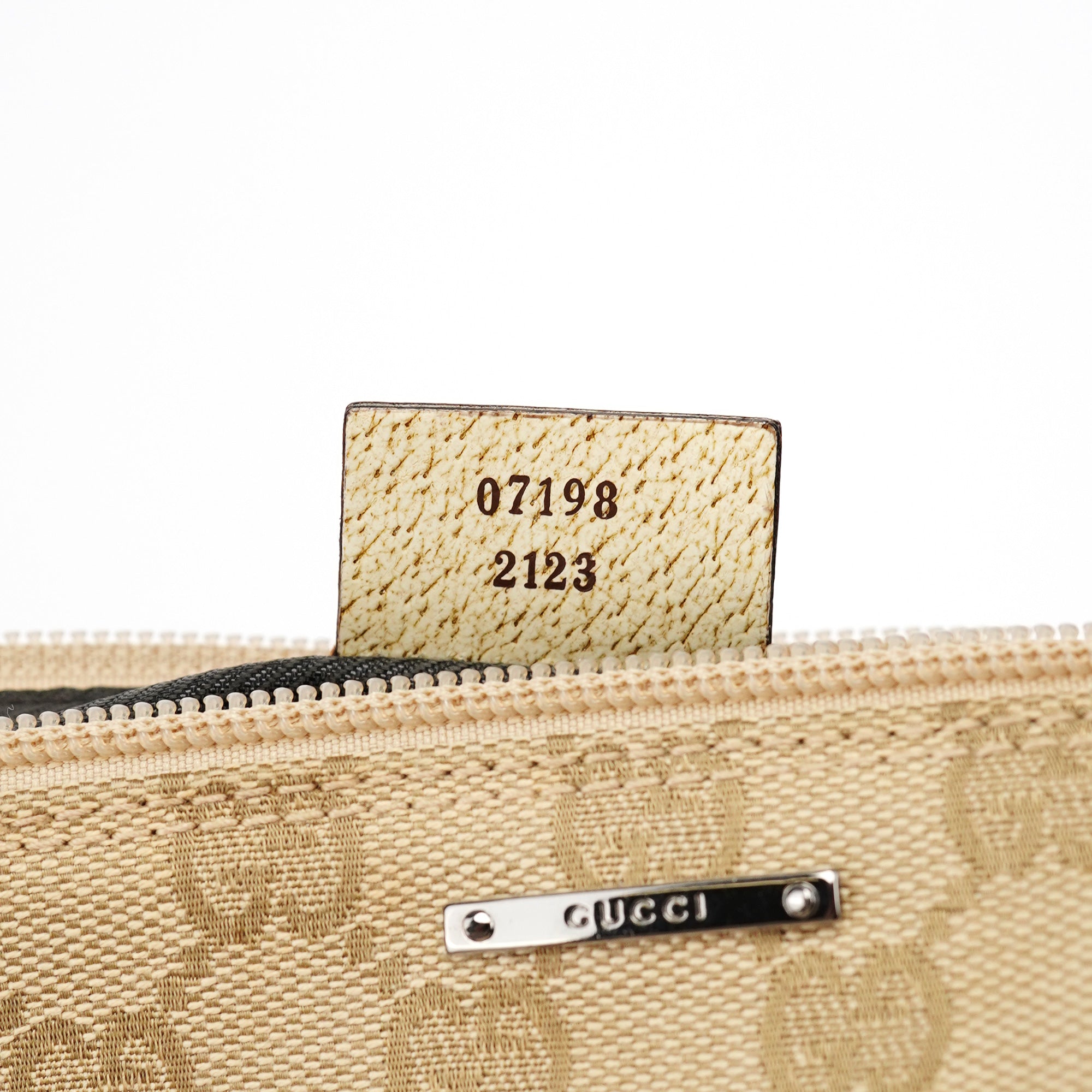 Gucci 07198 Beige GG Boat Pochette