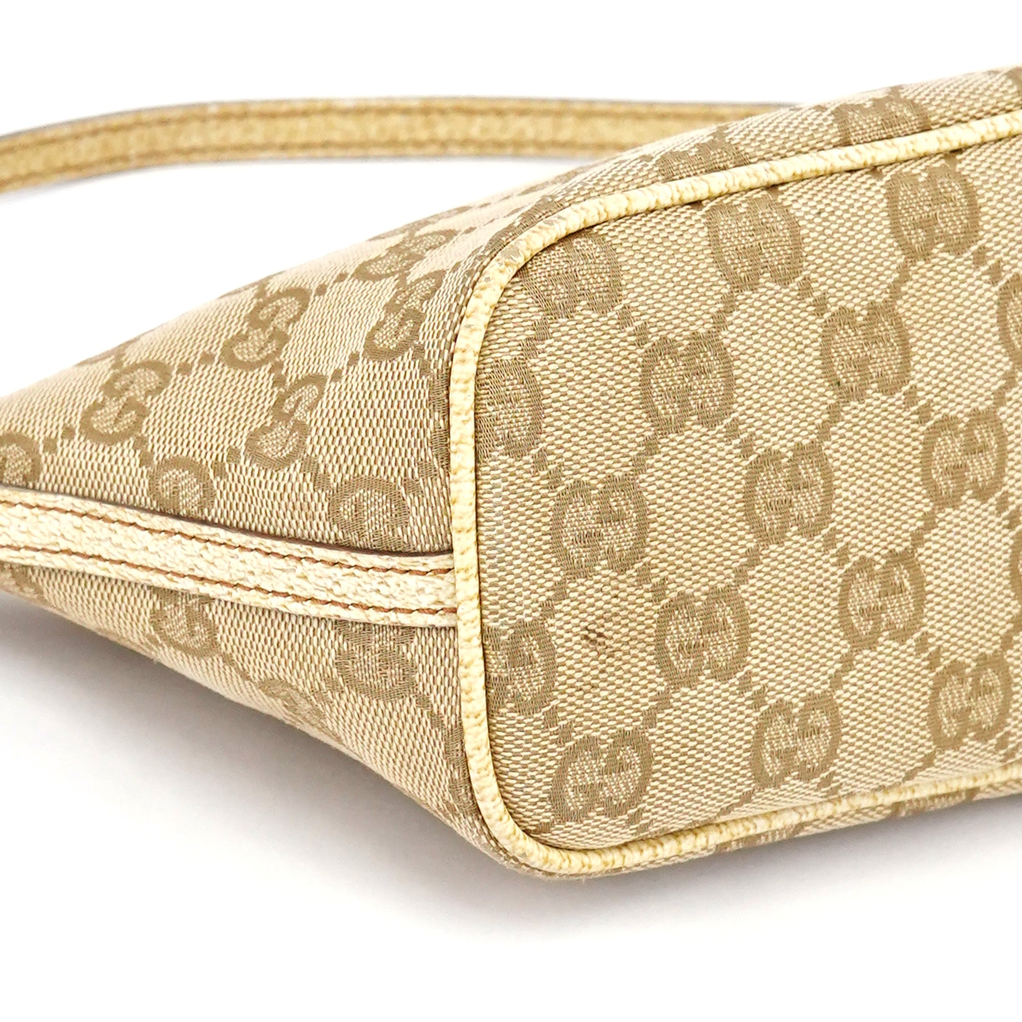 Gucci 07198 Beige GG Boat Pochette