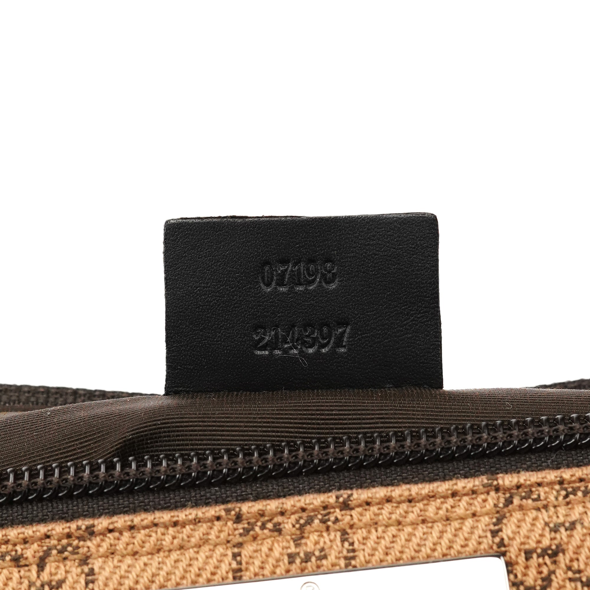 Gucci 07198 Beige GG Boat Pochette