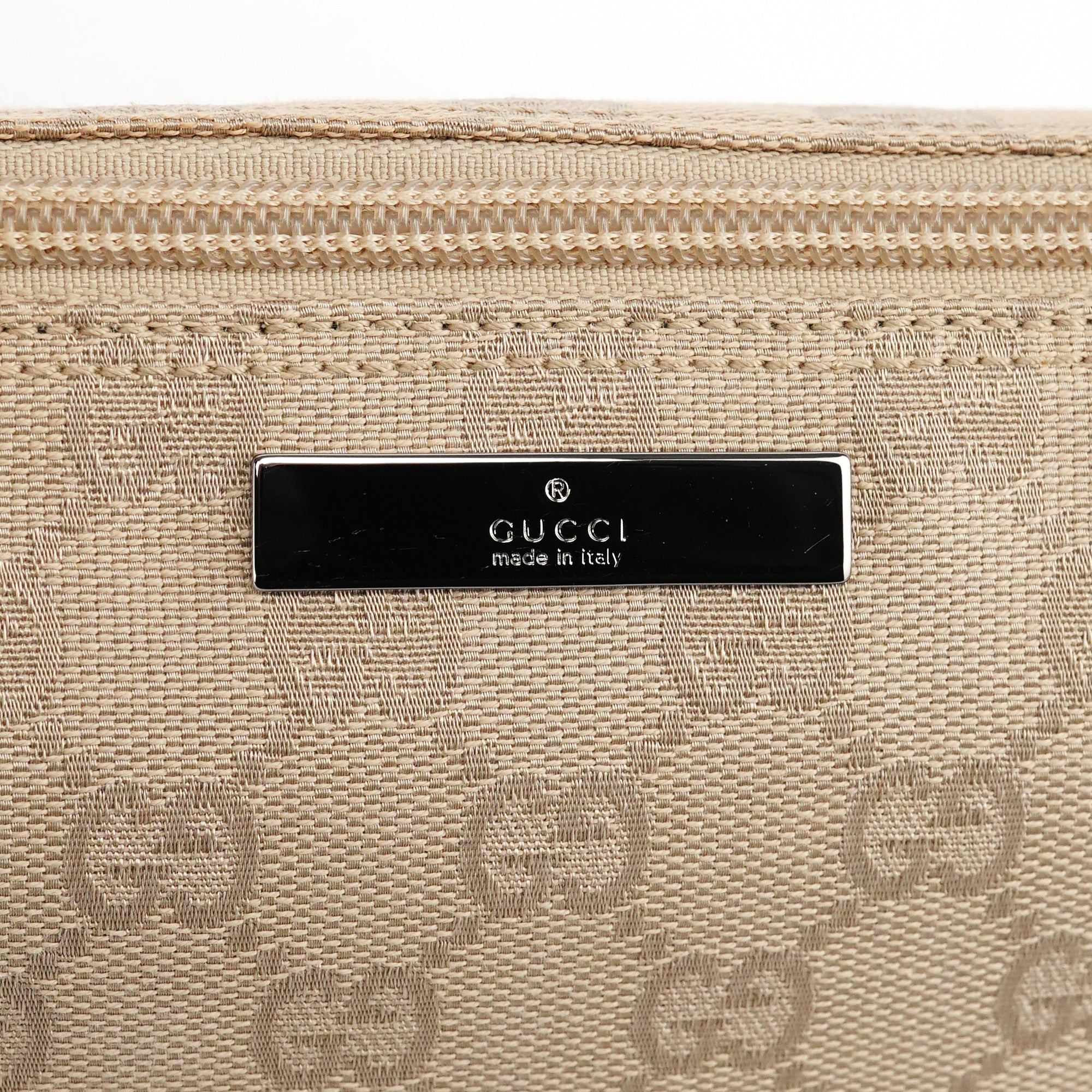 Gucci 07198 Beige GG Boat Pochette