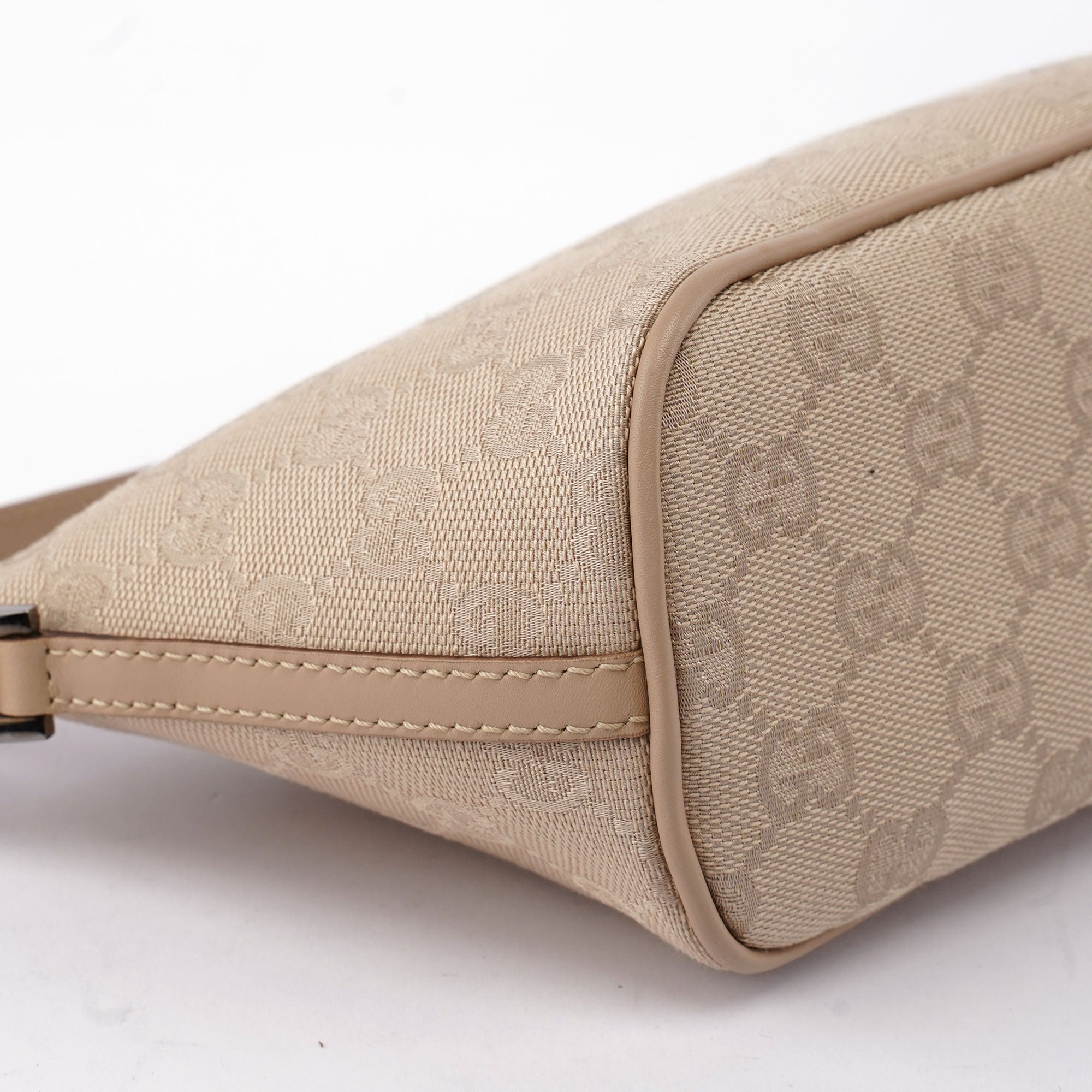 Gucci 07198 Beige GG Boat Pochette