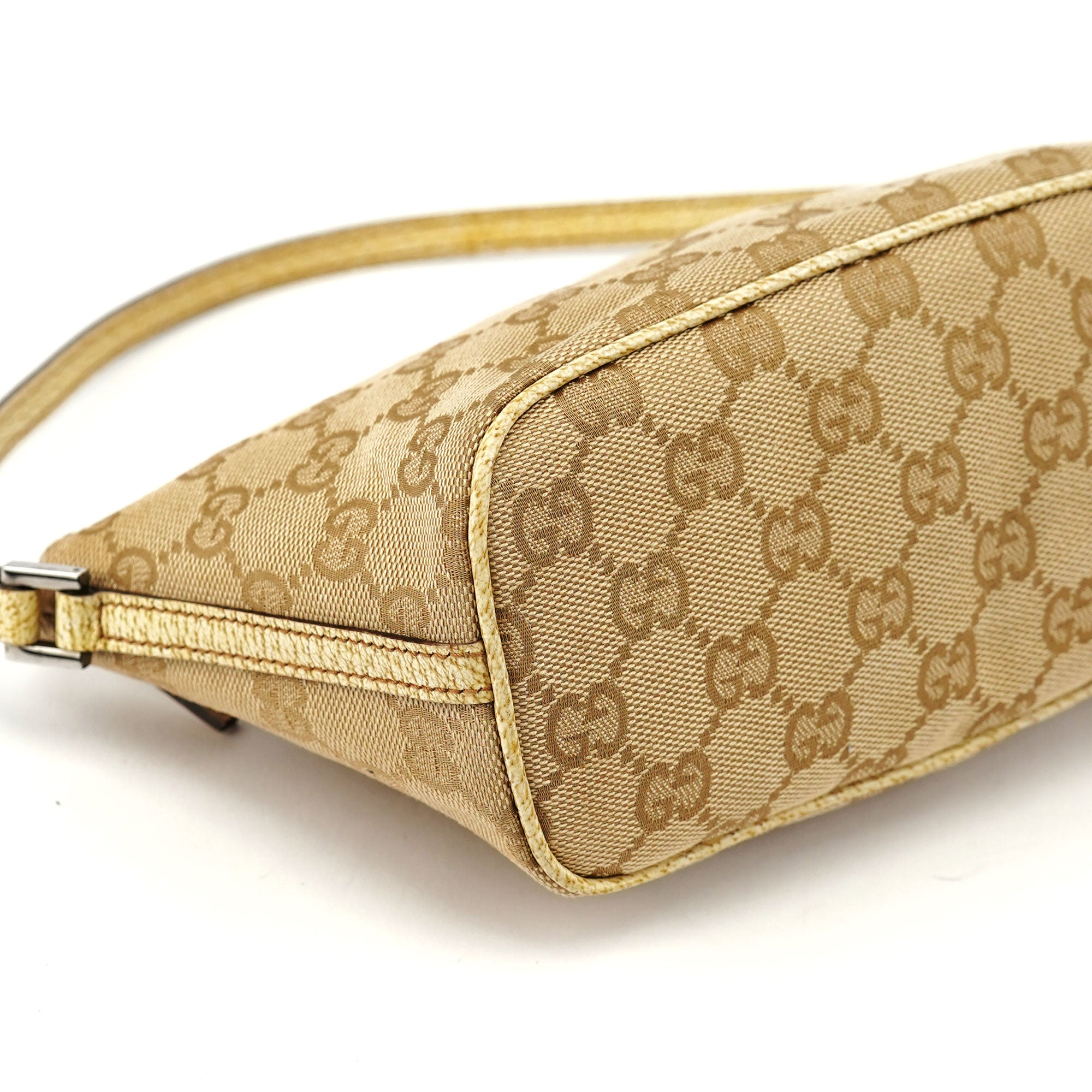 Gucci 07198 Beige GG Boat Pochette