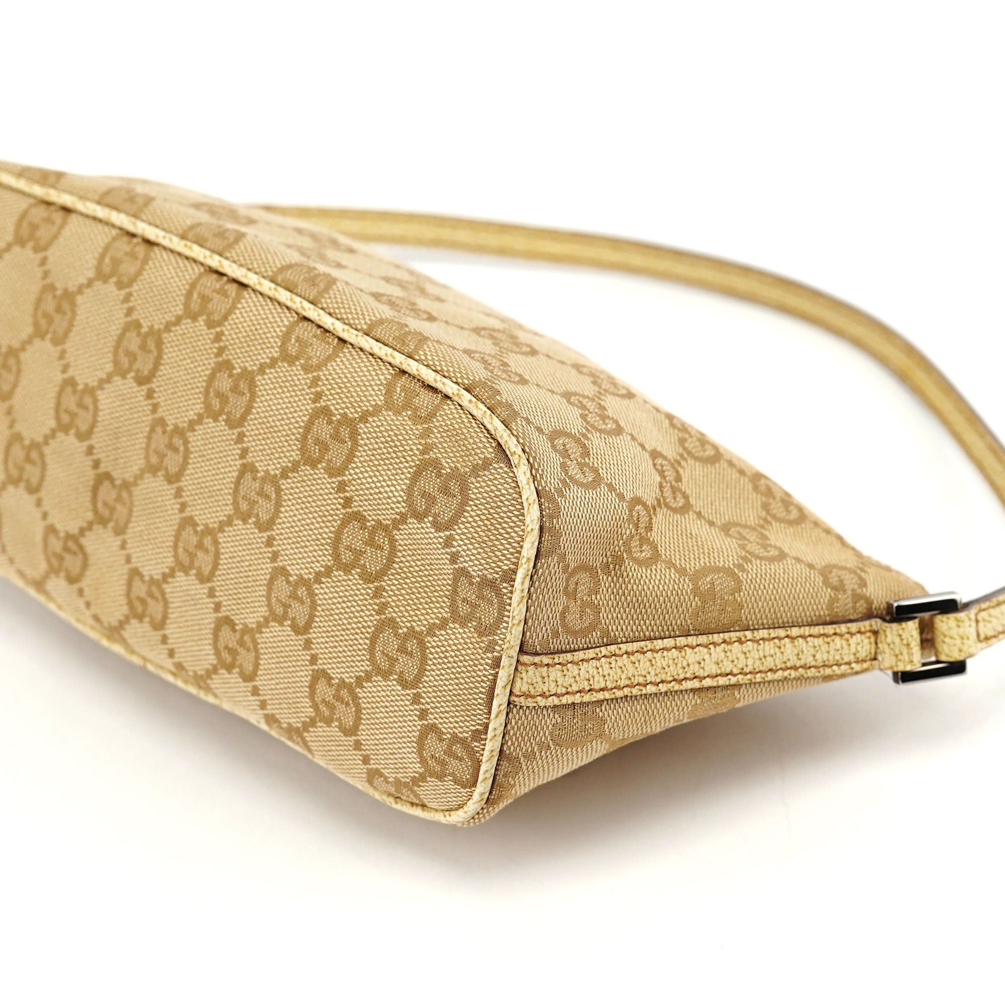 Gucci 07198 Beige GG Boat Pochette