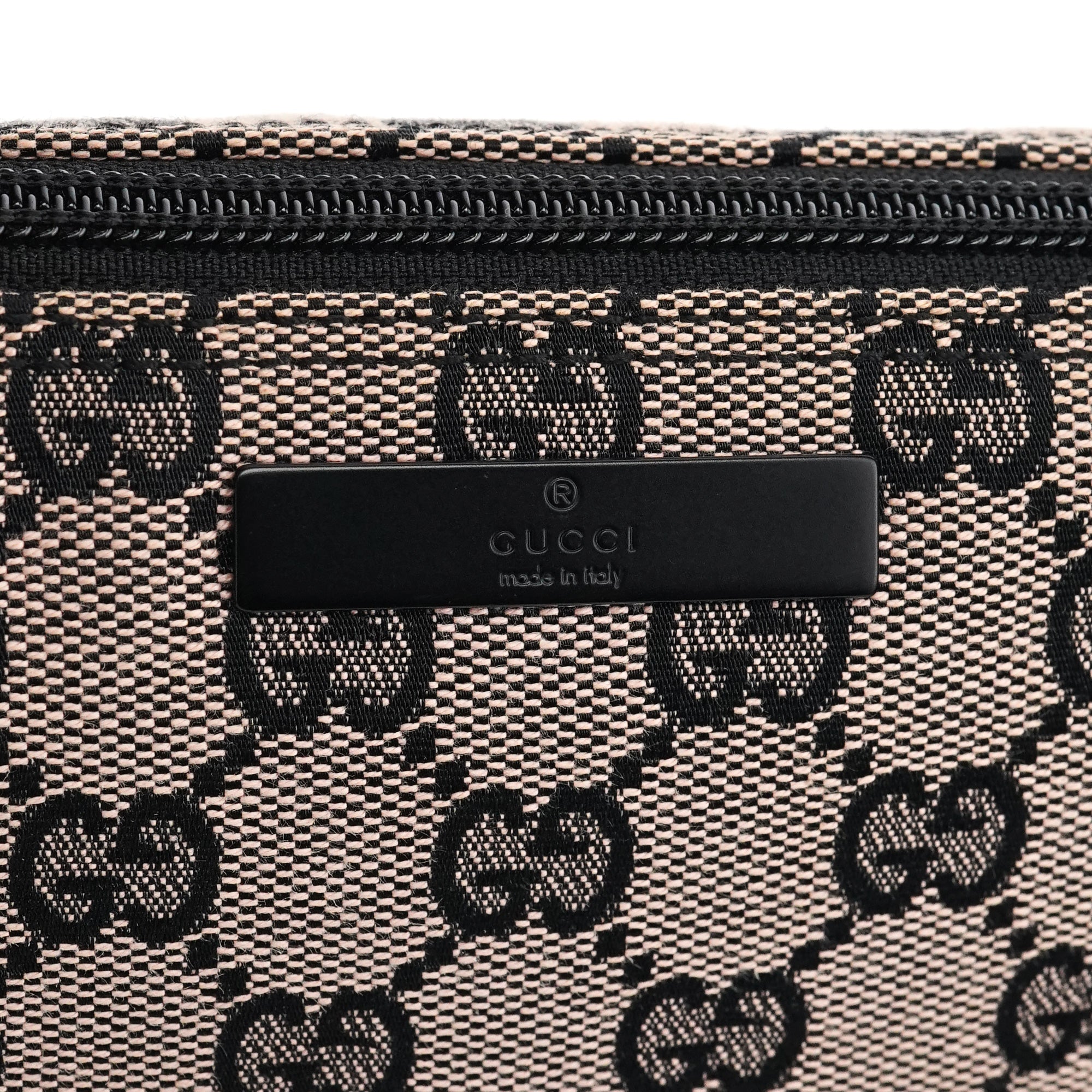 Gucci 07198 Beige Matte Black GG Boat Pochette