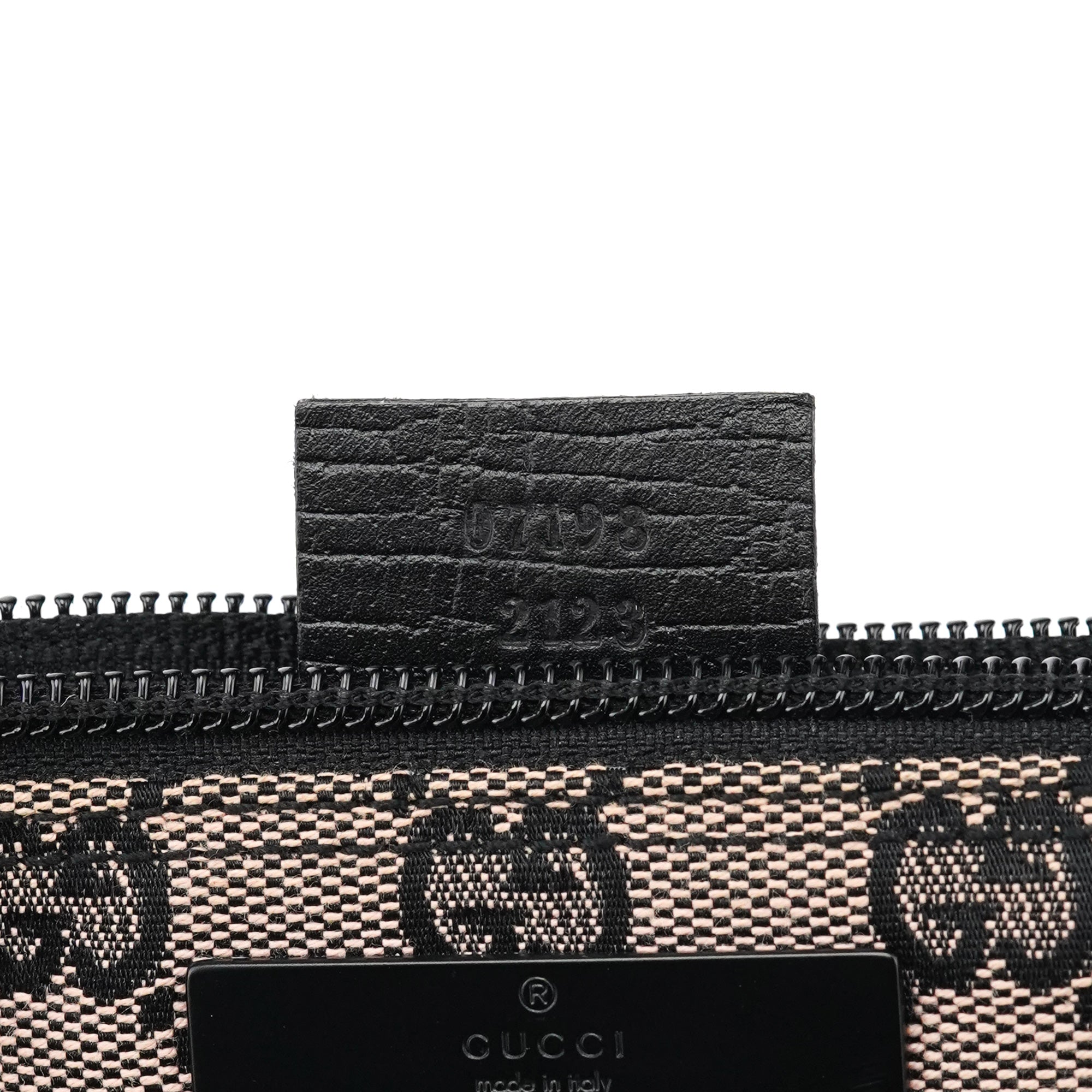 Gucci 07198 Beige Matte Black GG Boat Pochette