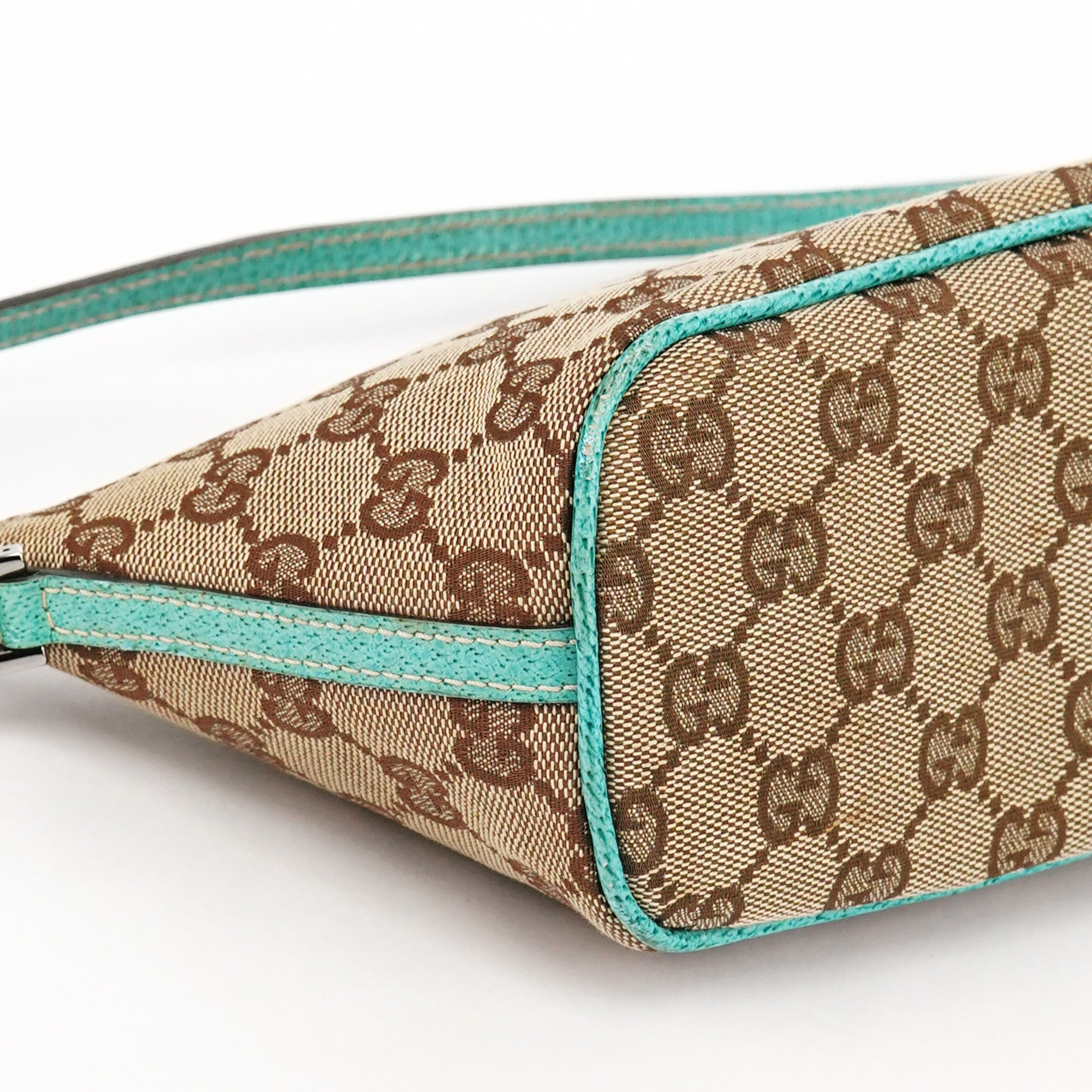 Gucci 07198 Beige Turquoise GG Boat Pochette