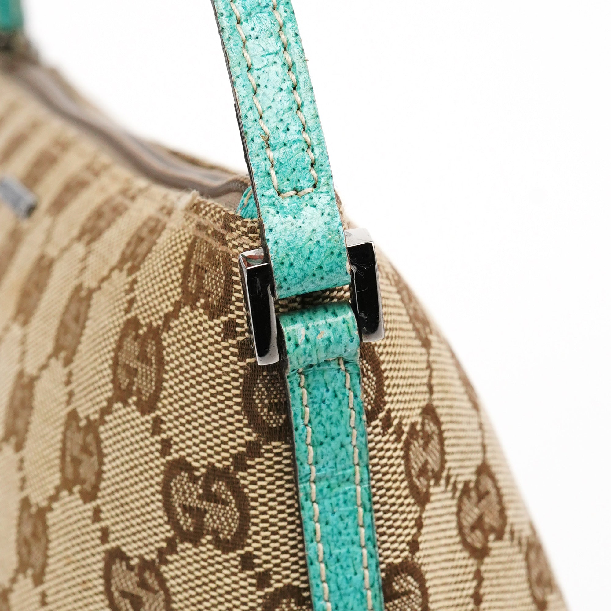 Gucci 07198 Beige Turquoise GG Boat Pochette