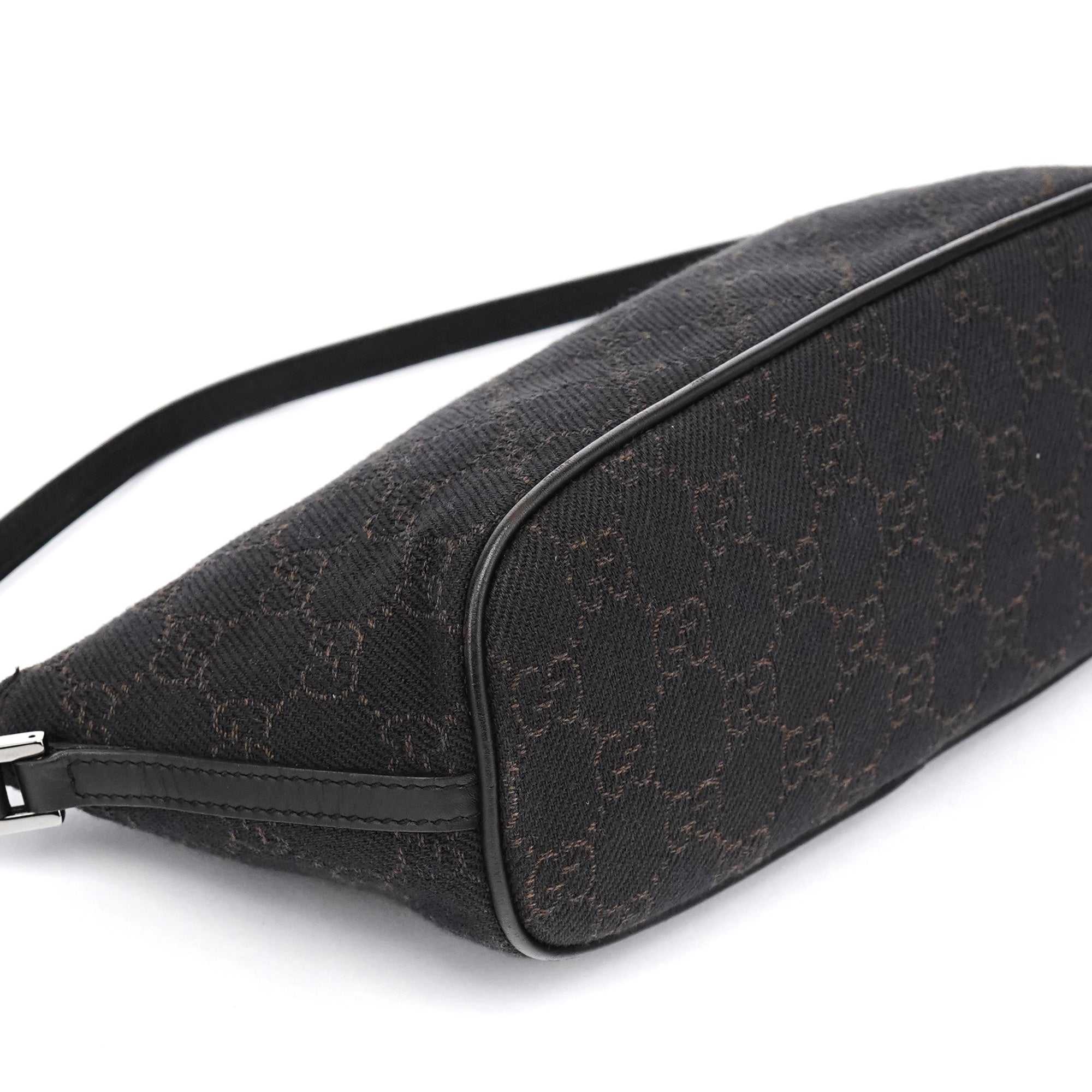 Gucci 07198 Brown GG Boat Pochette