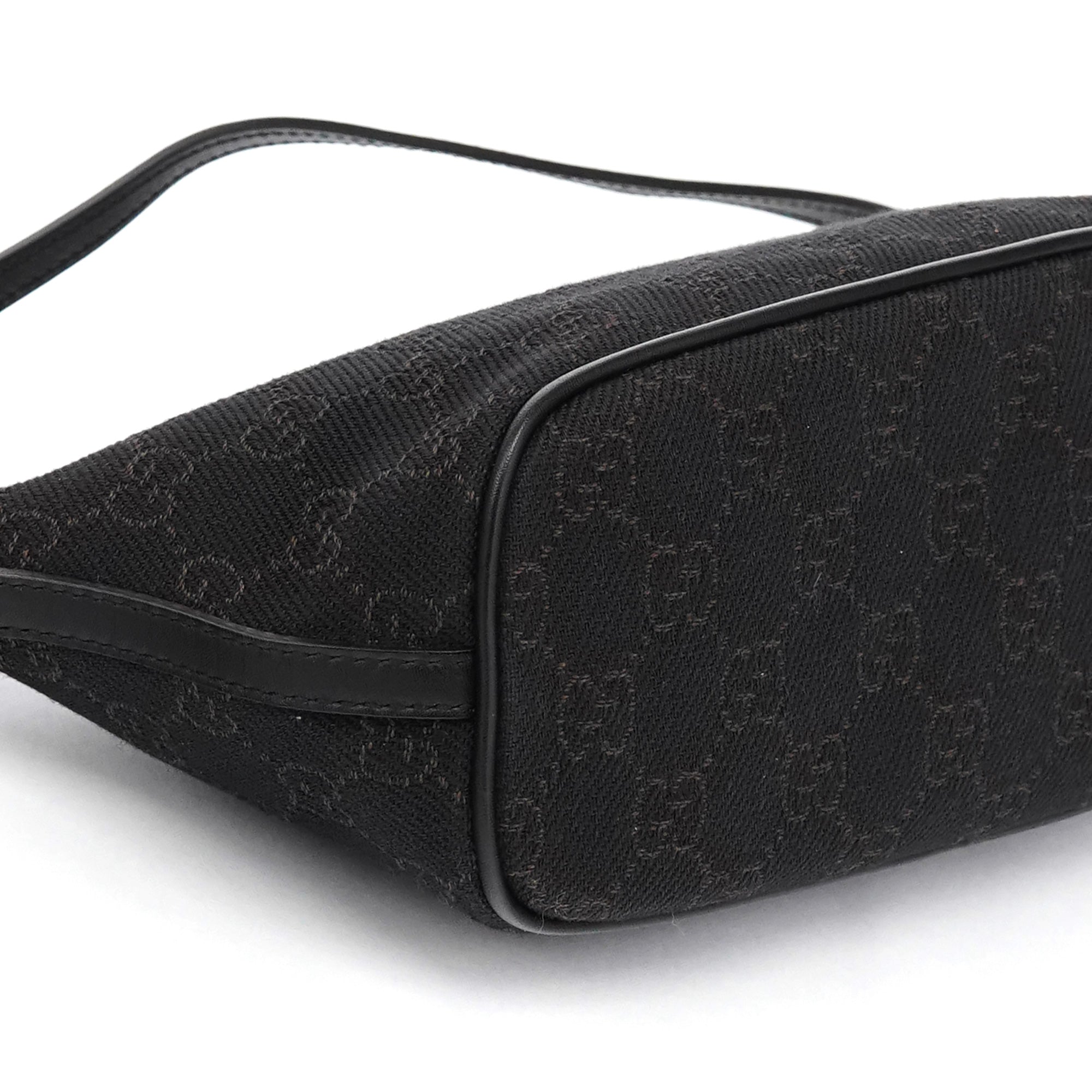 Gucci 07198 Brown GG Boat Pochette