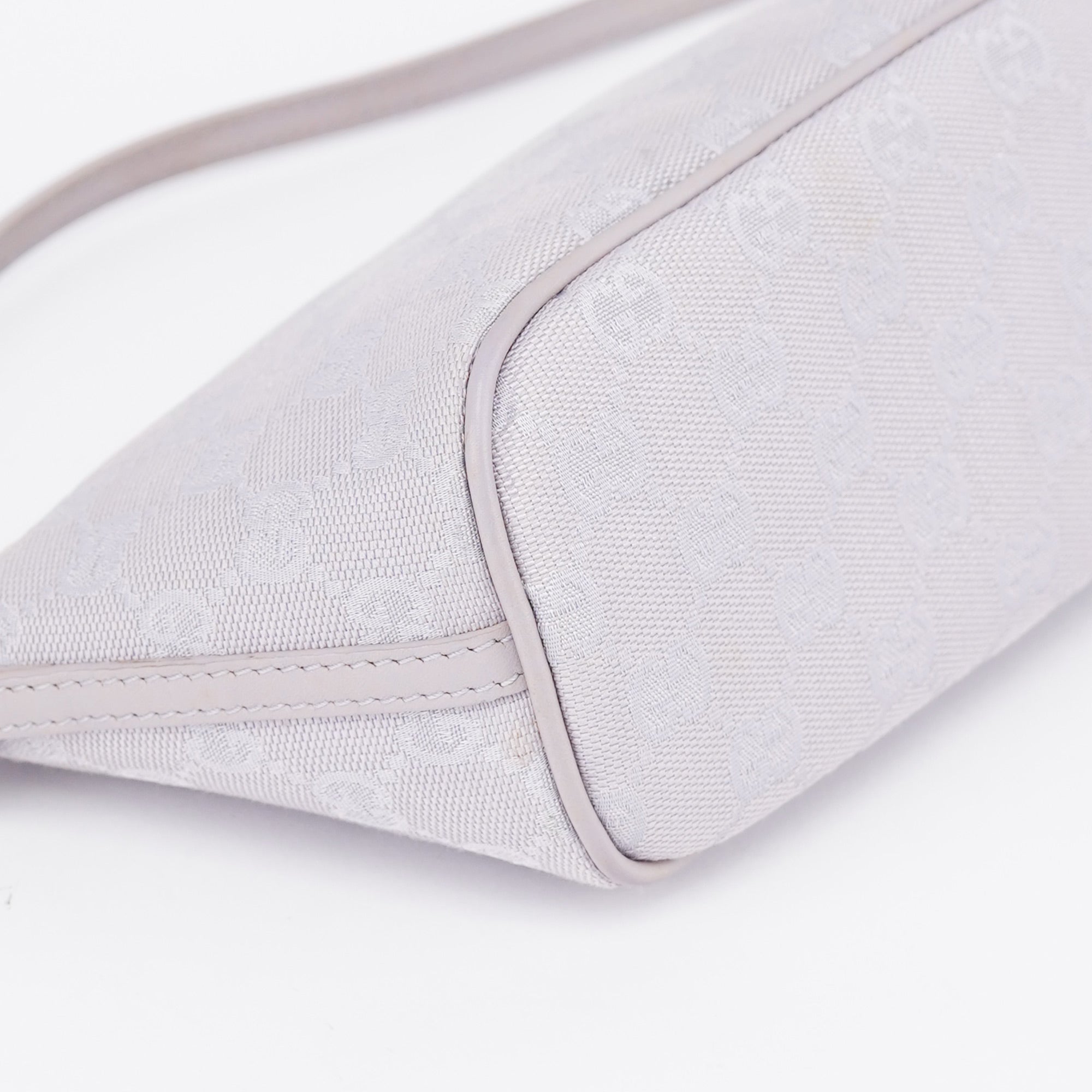 Gucci 07198 Lavender GG Boat Pochette