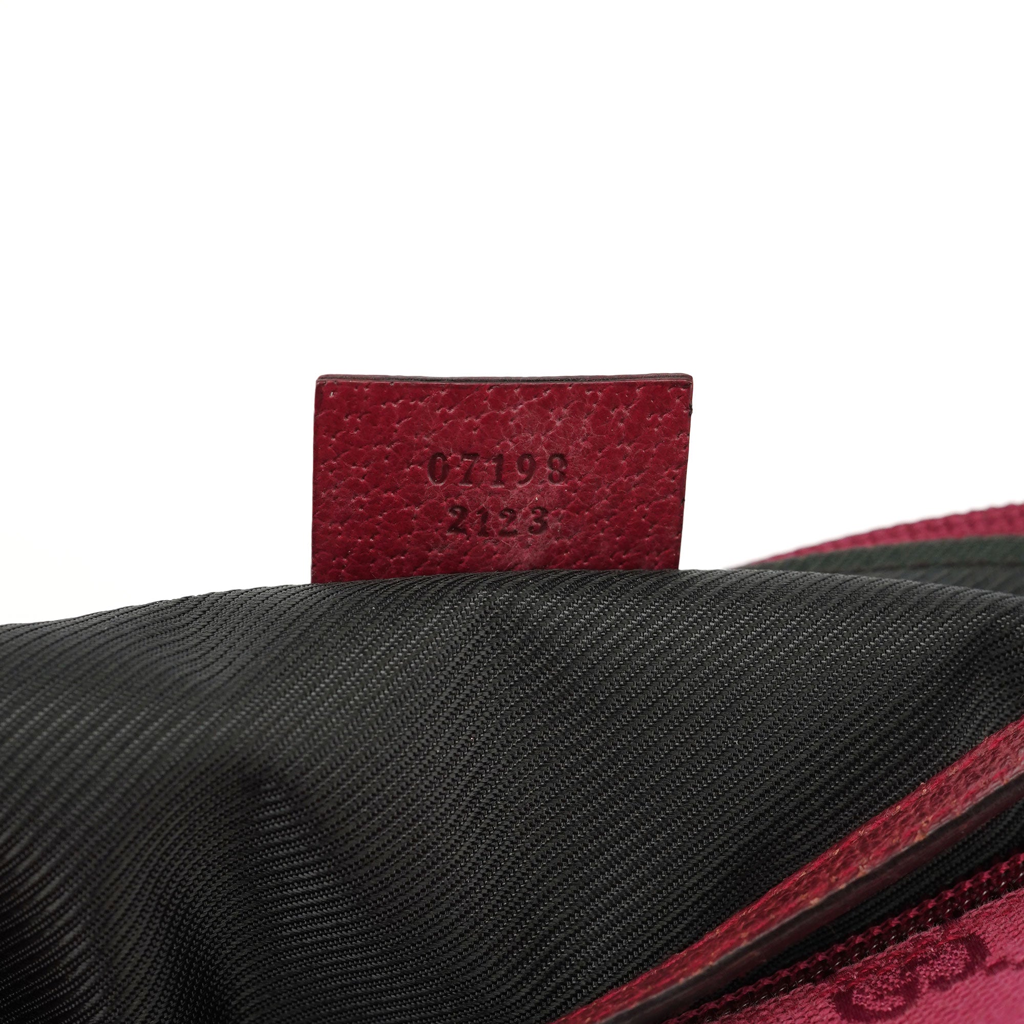 Gucci 07198 Pink GG Boat Pochette