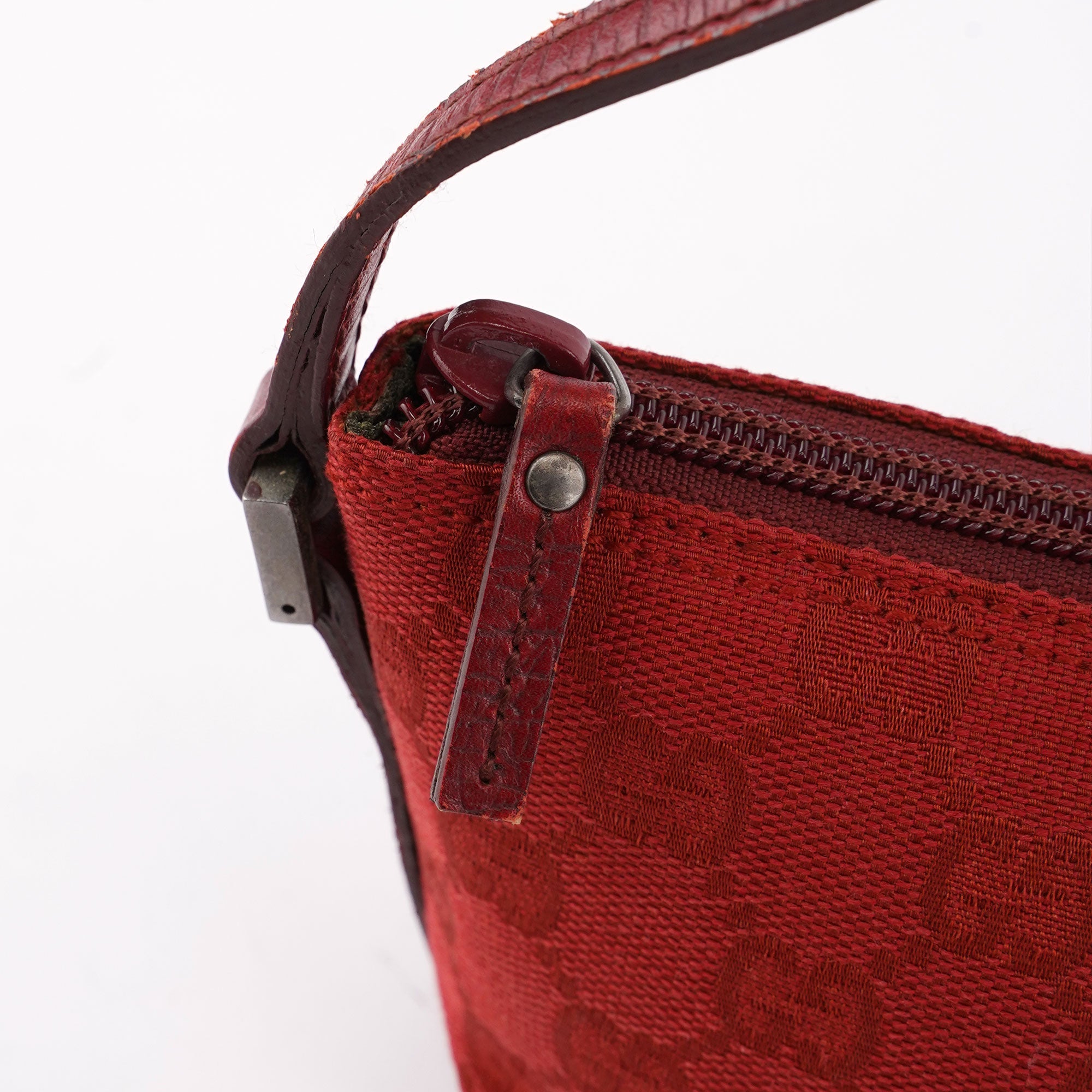 Gucci 07198 Red GG Boat Pochette