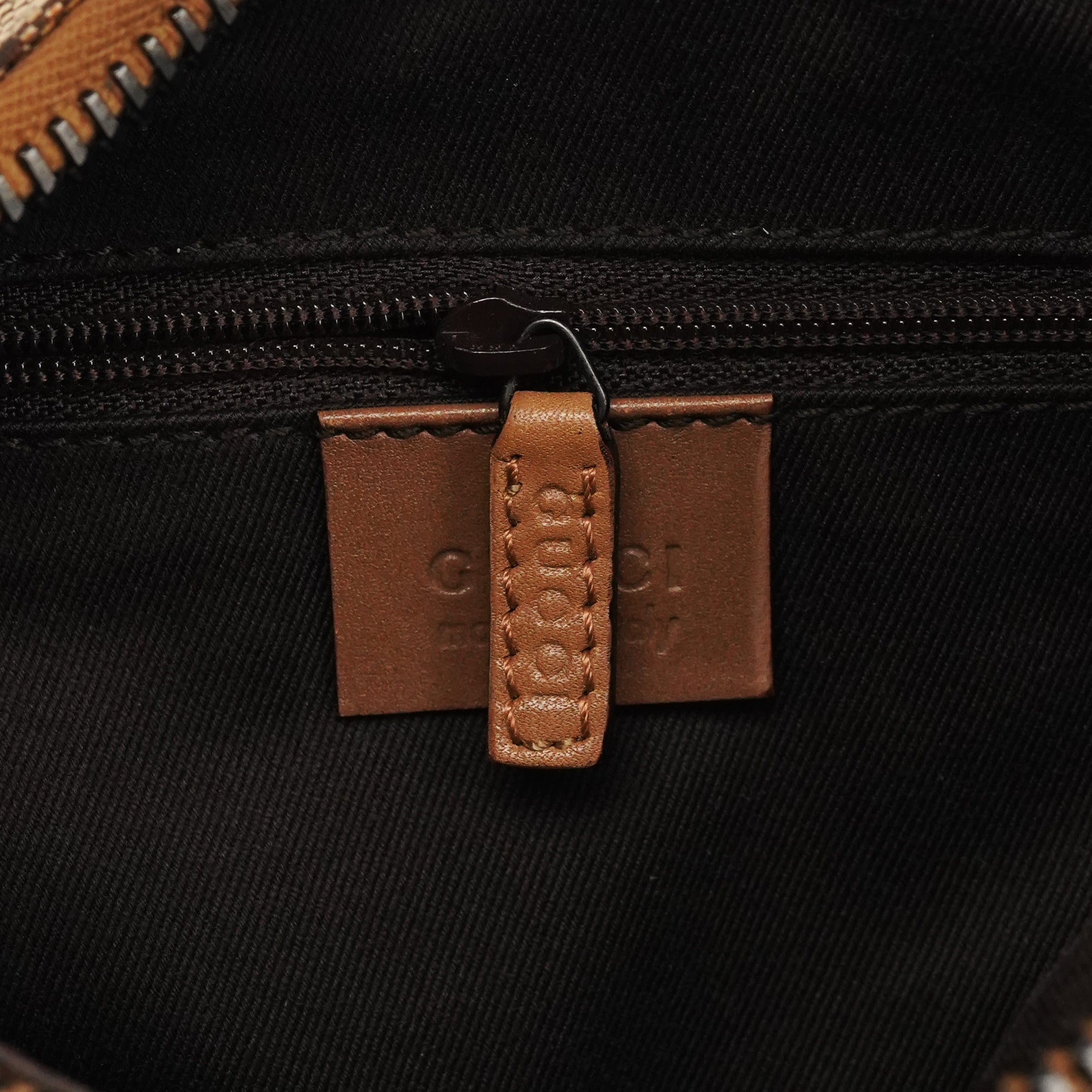 Gucci 101333 Hobo Schultertasche aus GG Canvas in Beige