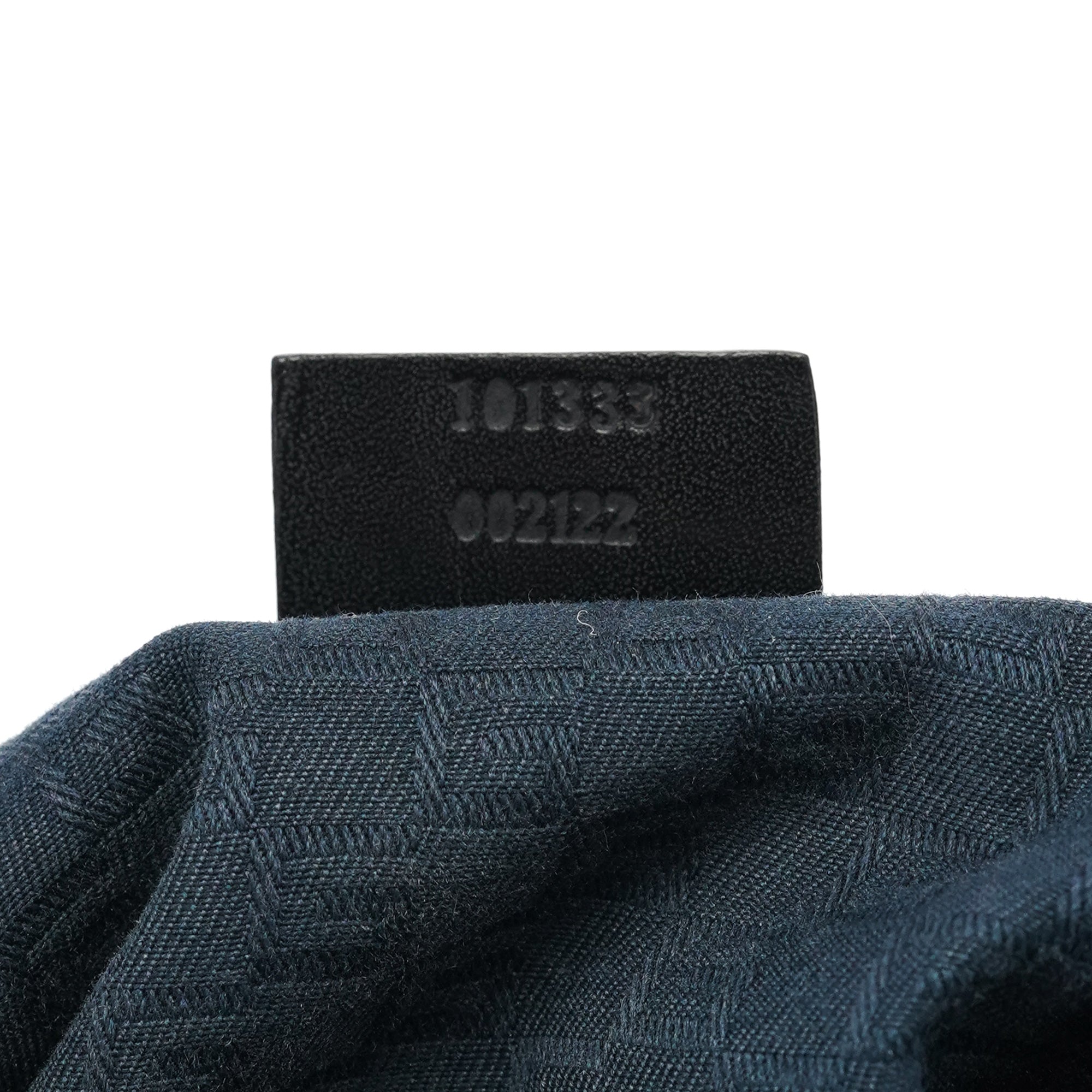 Gucci 101333 Black Textured Leather Shoulder Bag