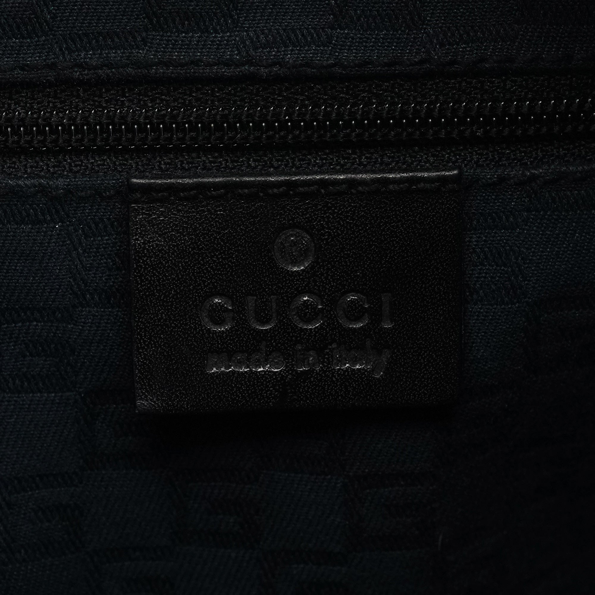 Gucci 101333 Black Textured Leather Shoulder Bag