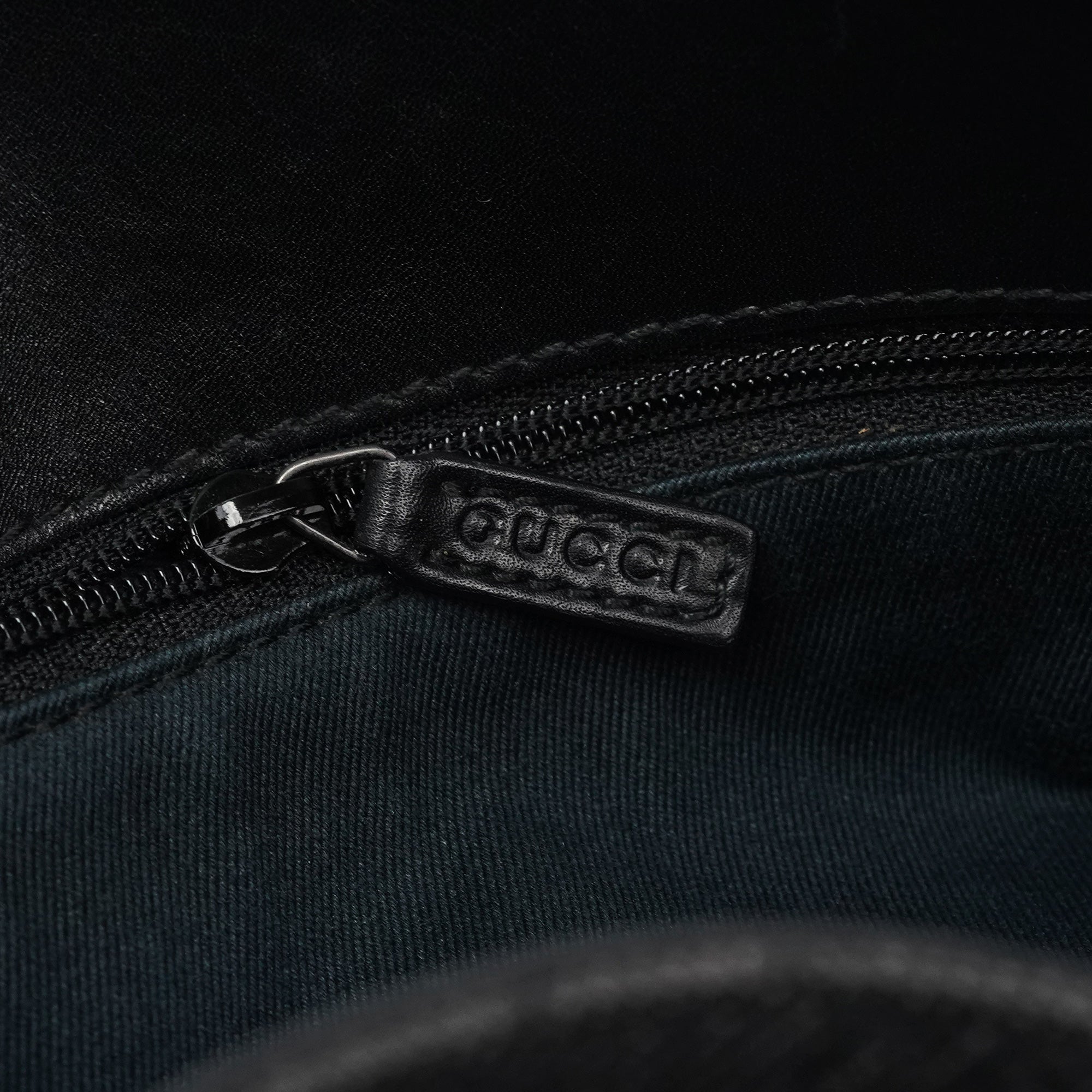 Gucci 101341 Tote Bag aus anthrazitfarbenem GG Denim