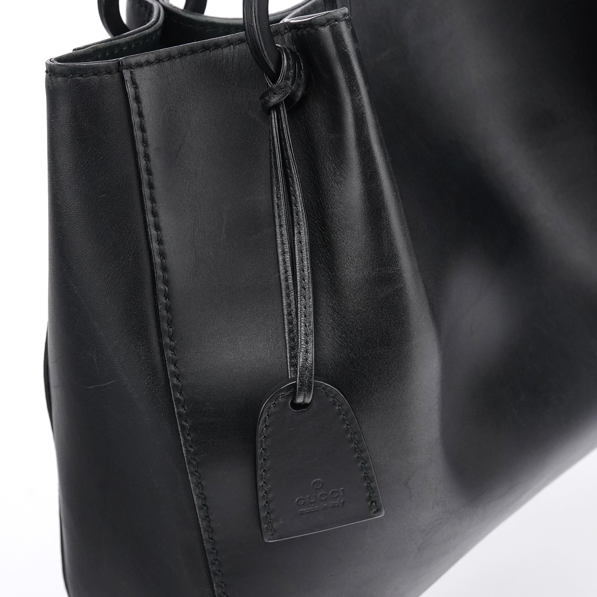 Gucci 101919 Sac cabas à anneaux en cuir noir