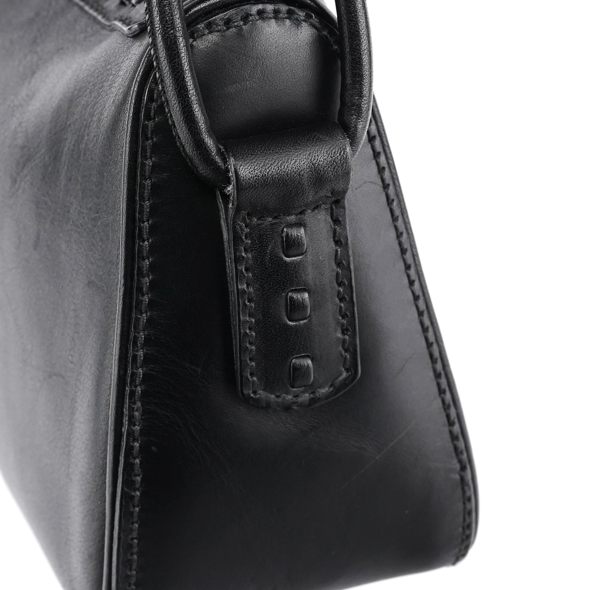 Gucci 106383 Sac hobo en cuir noir