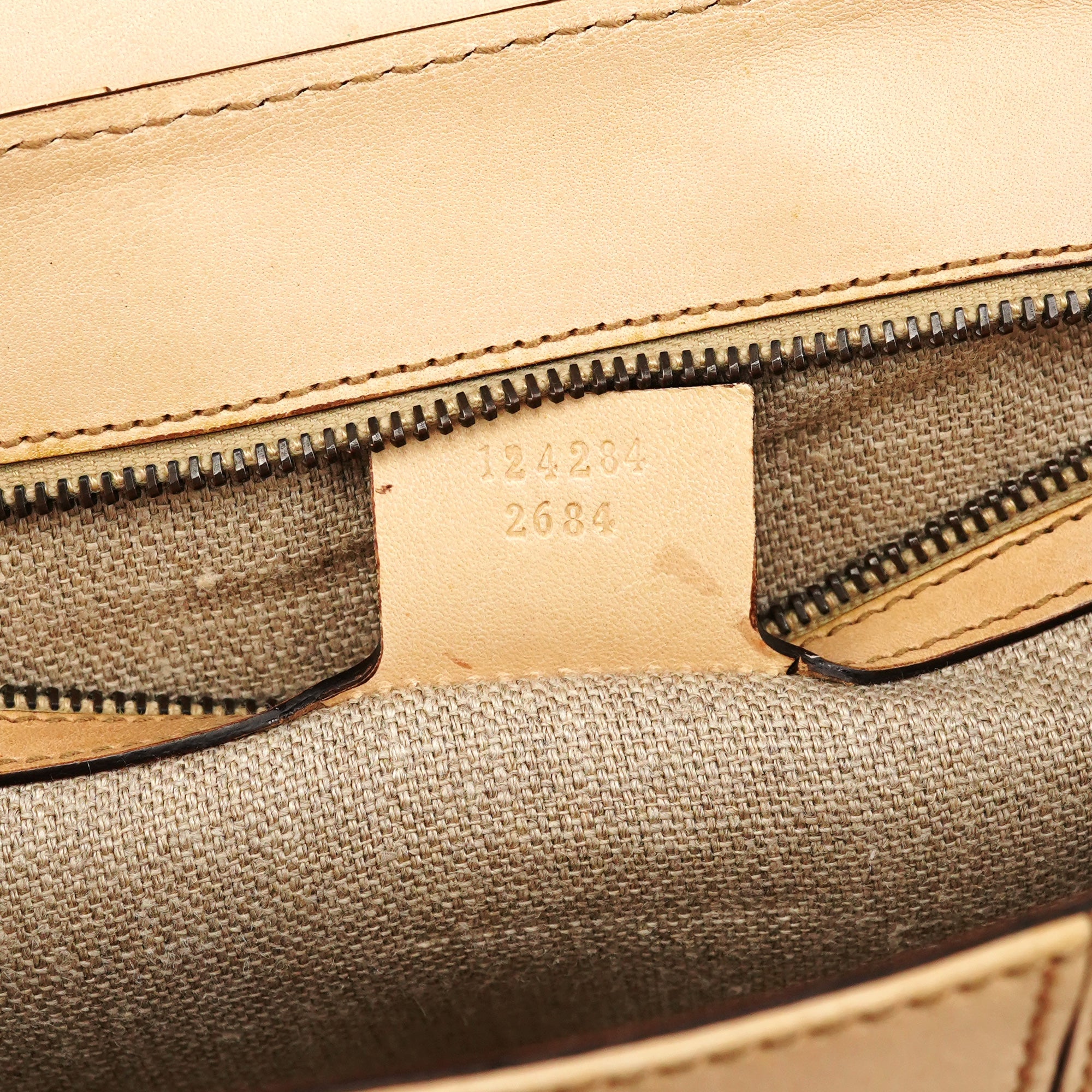 Gucci 124824 Sac porté épaule GG en cuir beige