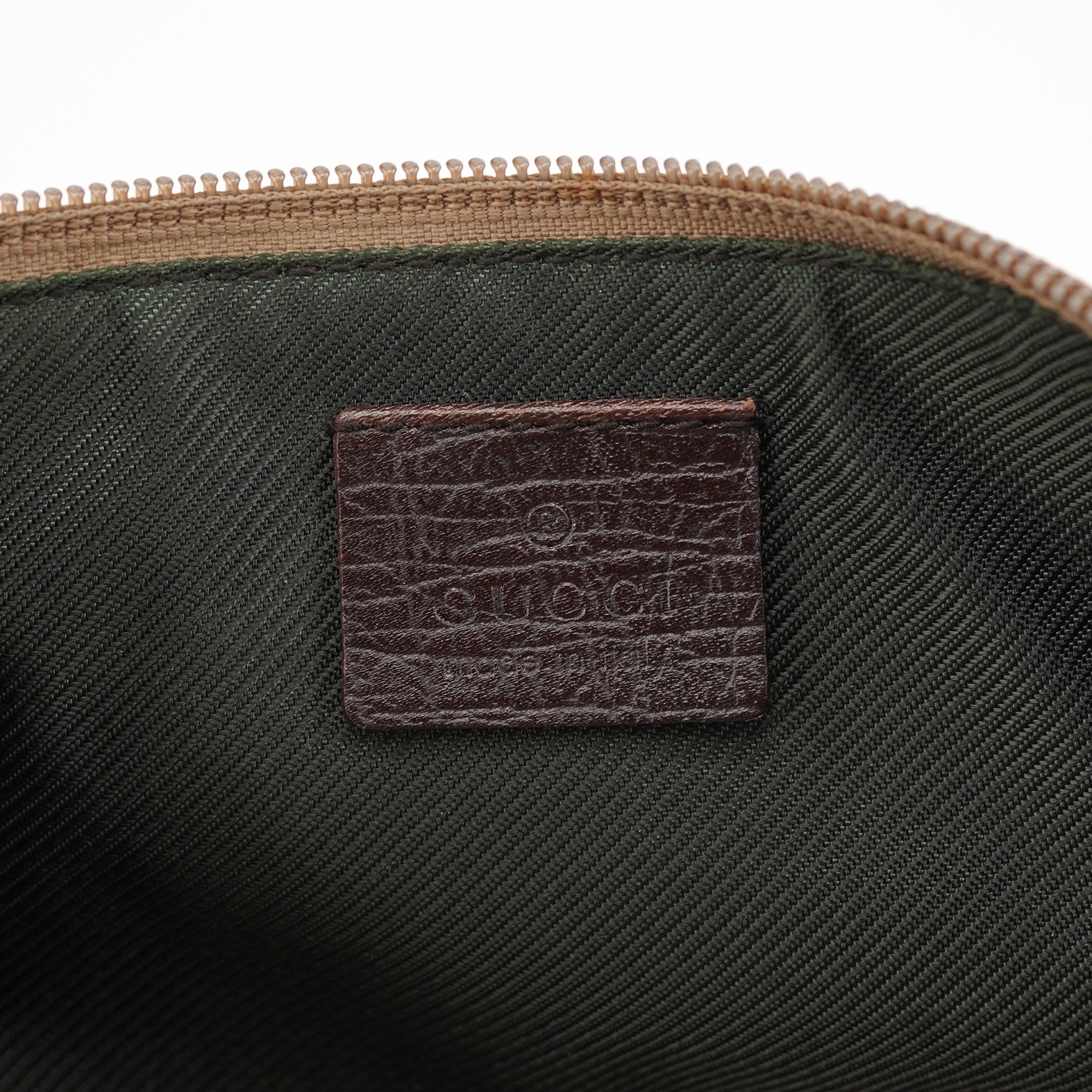 Gucci 141809 Beige GG Boat Pochette