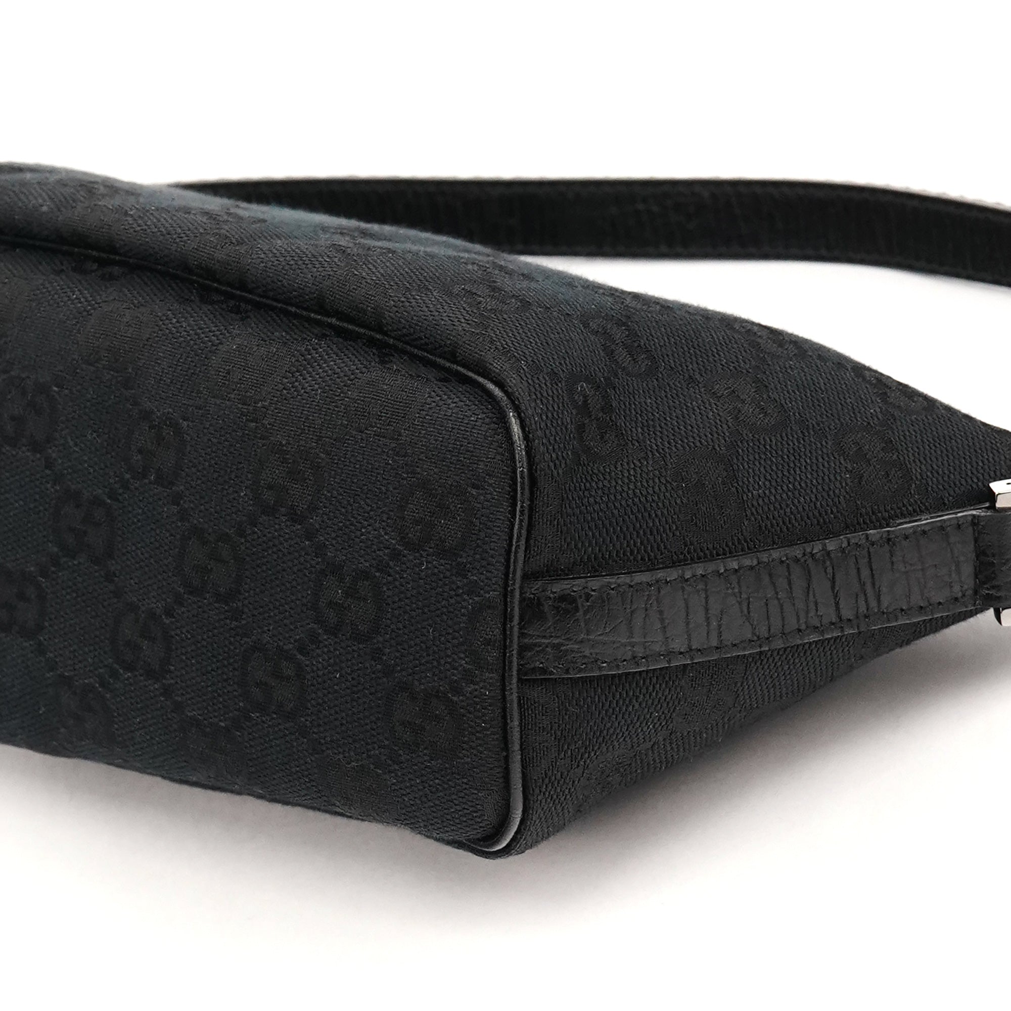 Gucci 141809 Black GG Canvas GG Boat Pochette