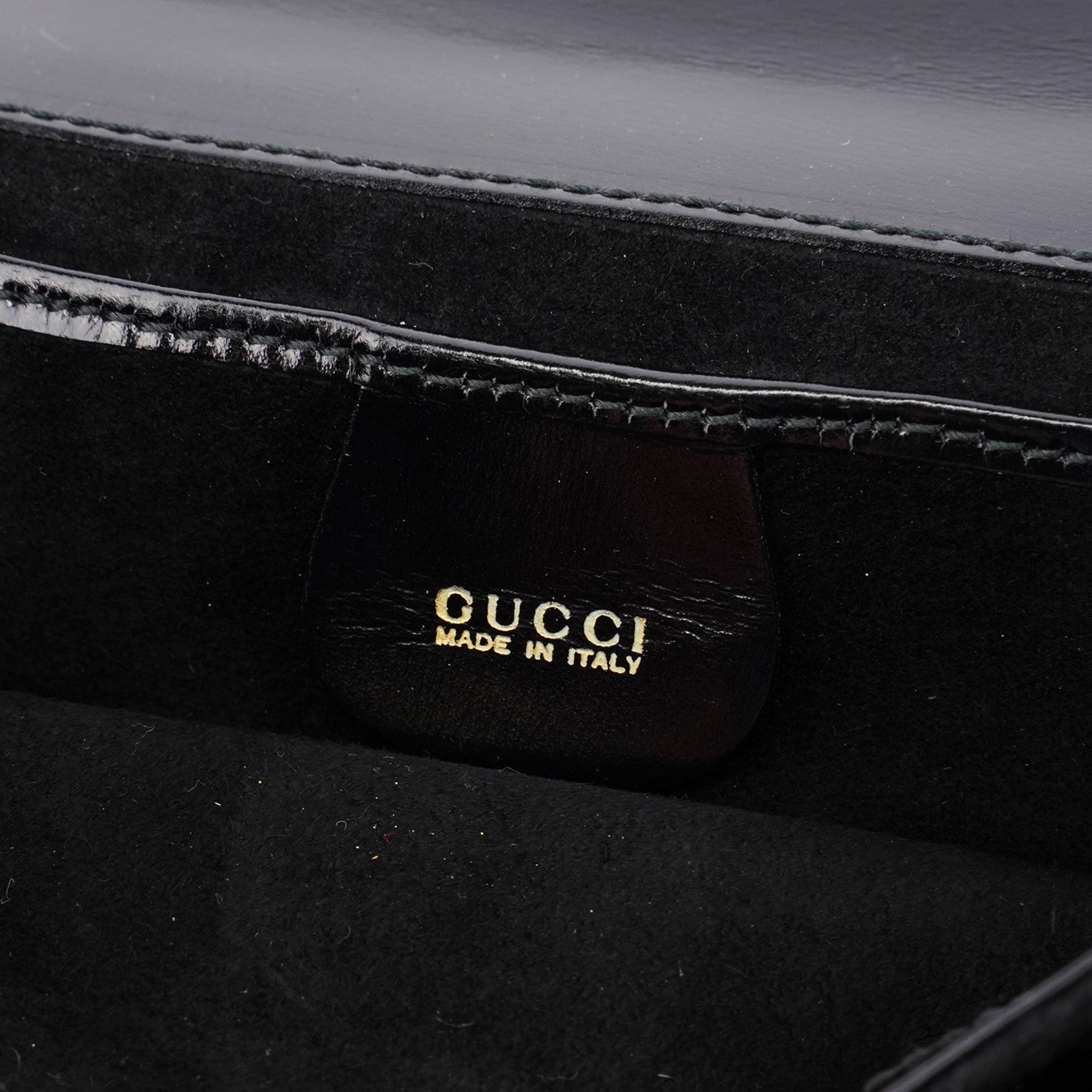 Gucci Pochette en fourrure noire des années 1990