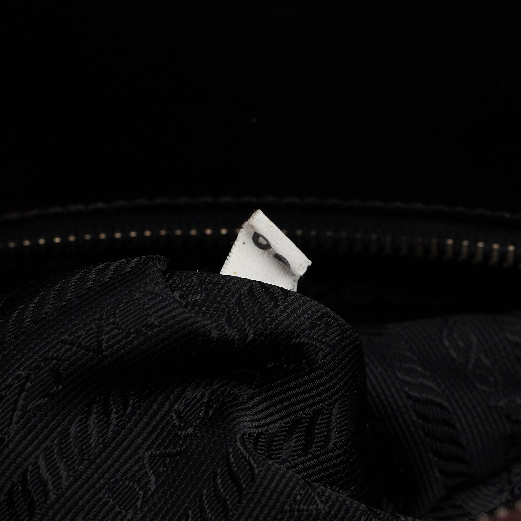 Gucci 1995 Vitello Tote Bag aus schwarzem Leder