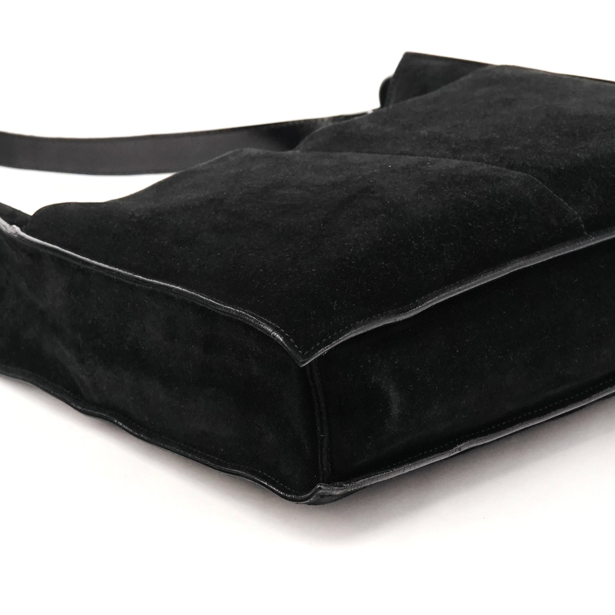 Gucci 1997 Borsa a spalla in camoscio antracite con finiture in resina