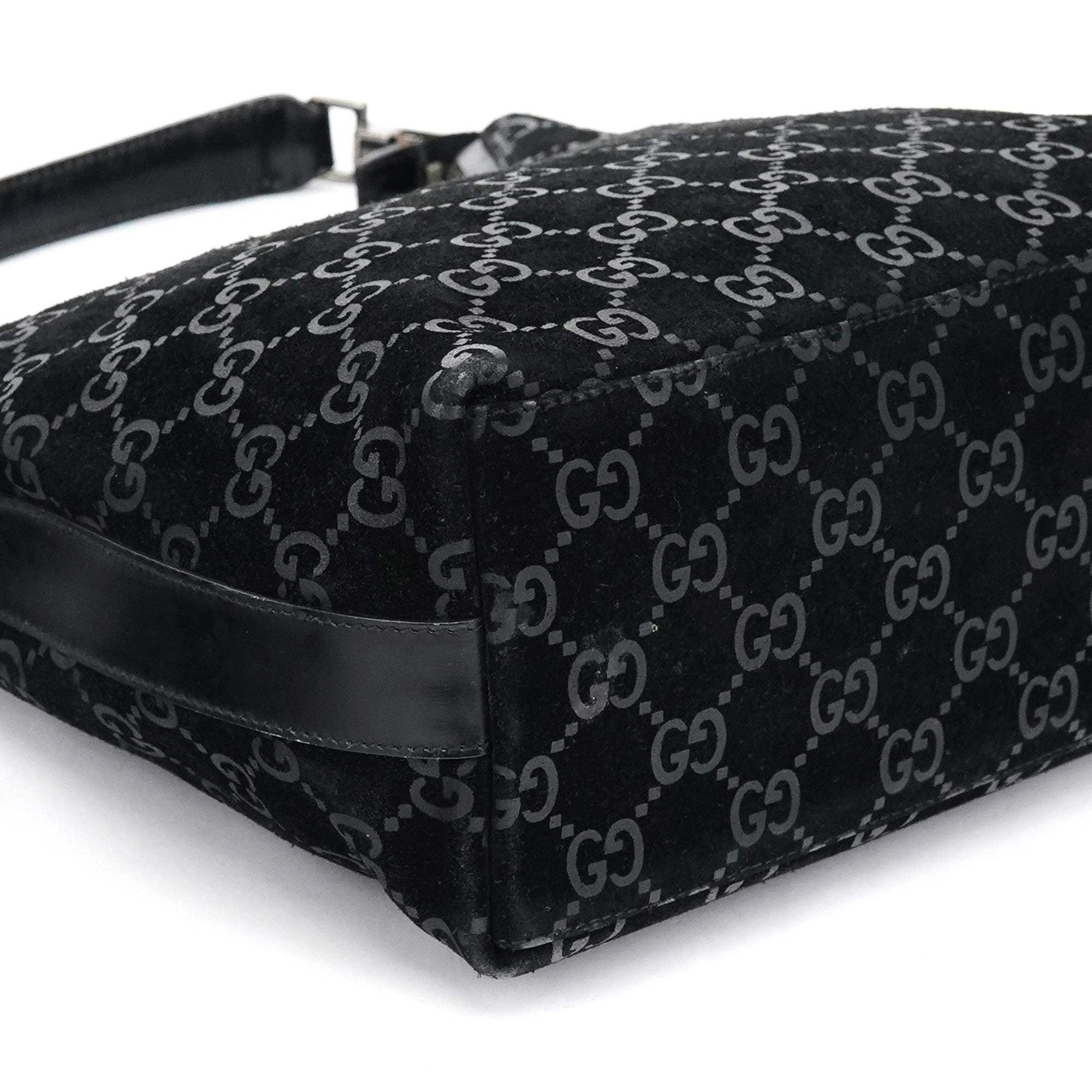 Gucci 1997 Sac porté épaule en daim GG noir