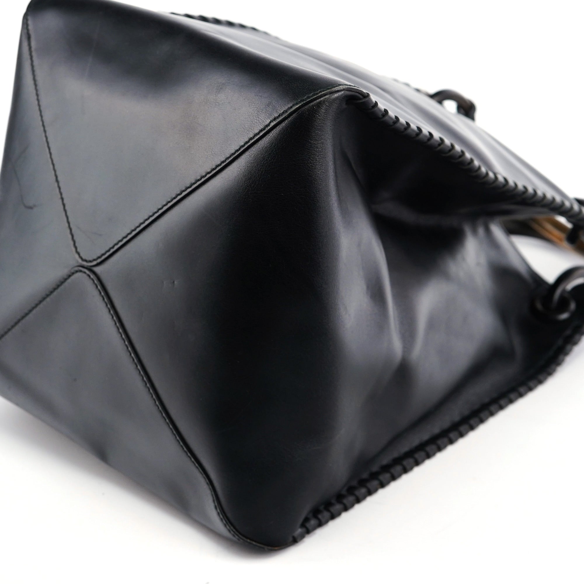 Gucci 2002 Borsa con manici in legno in pelle di vitello nera