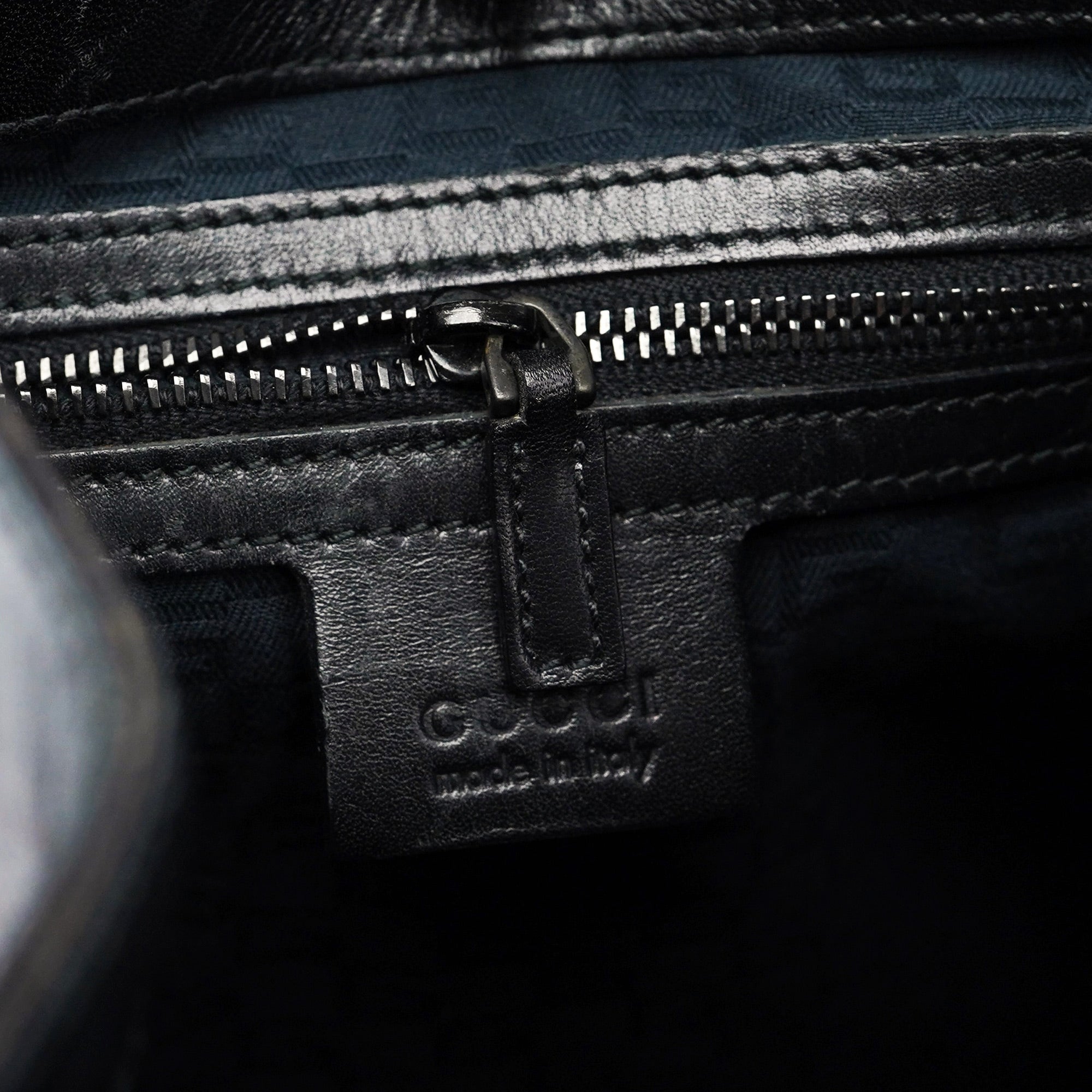 Gucci 2002 Borsa con manici in legno in pelle di vitello nera