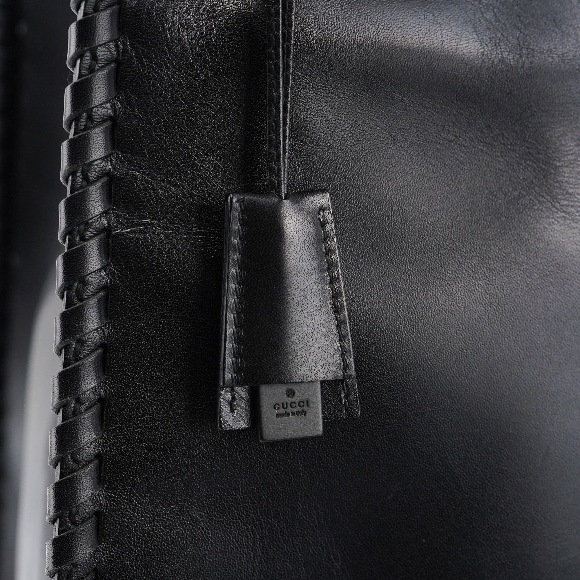 Gucci 2002 Borsa con manici in legno in pelle di vitello nera