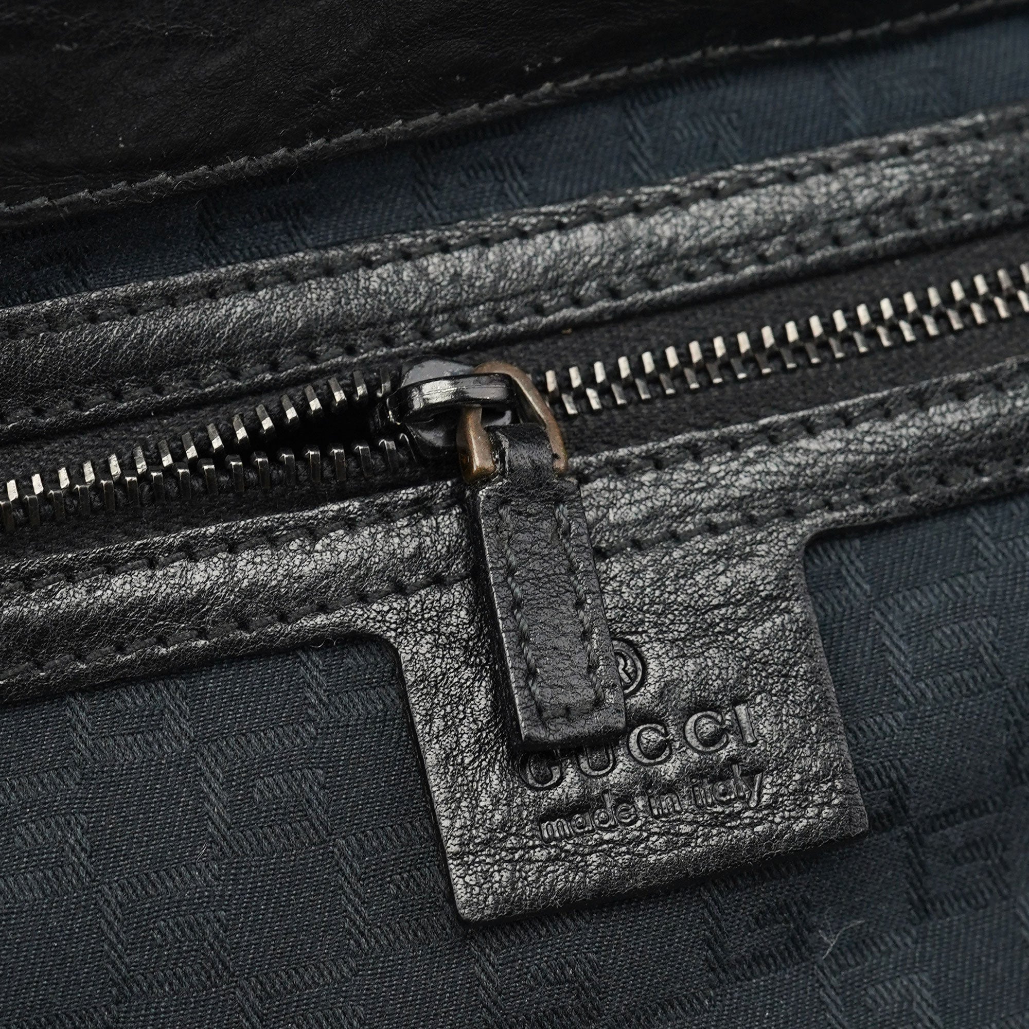 Gucci 2002 Sac Doctor de défilé en cuir noir