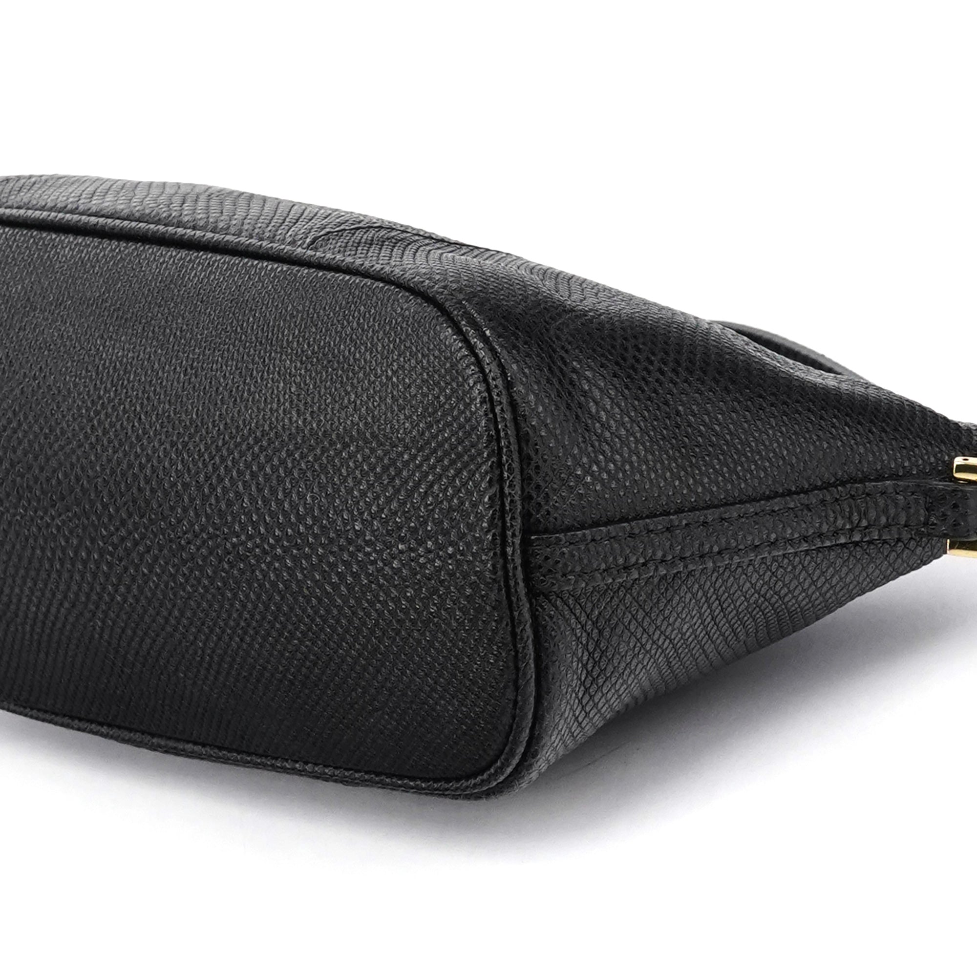 Gucci 250001 Black Lizard Embossed Boat Pochette