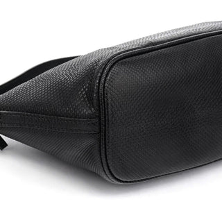 Gucci 250001 Black Lizard Embossed Boat Pochette