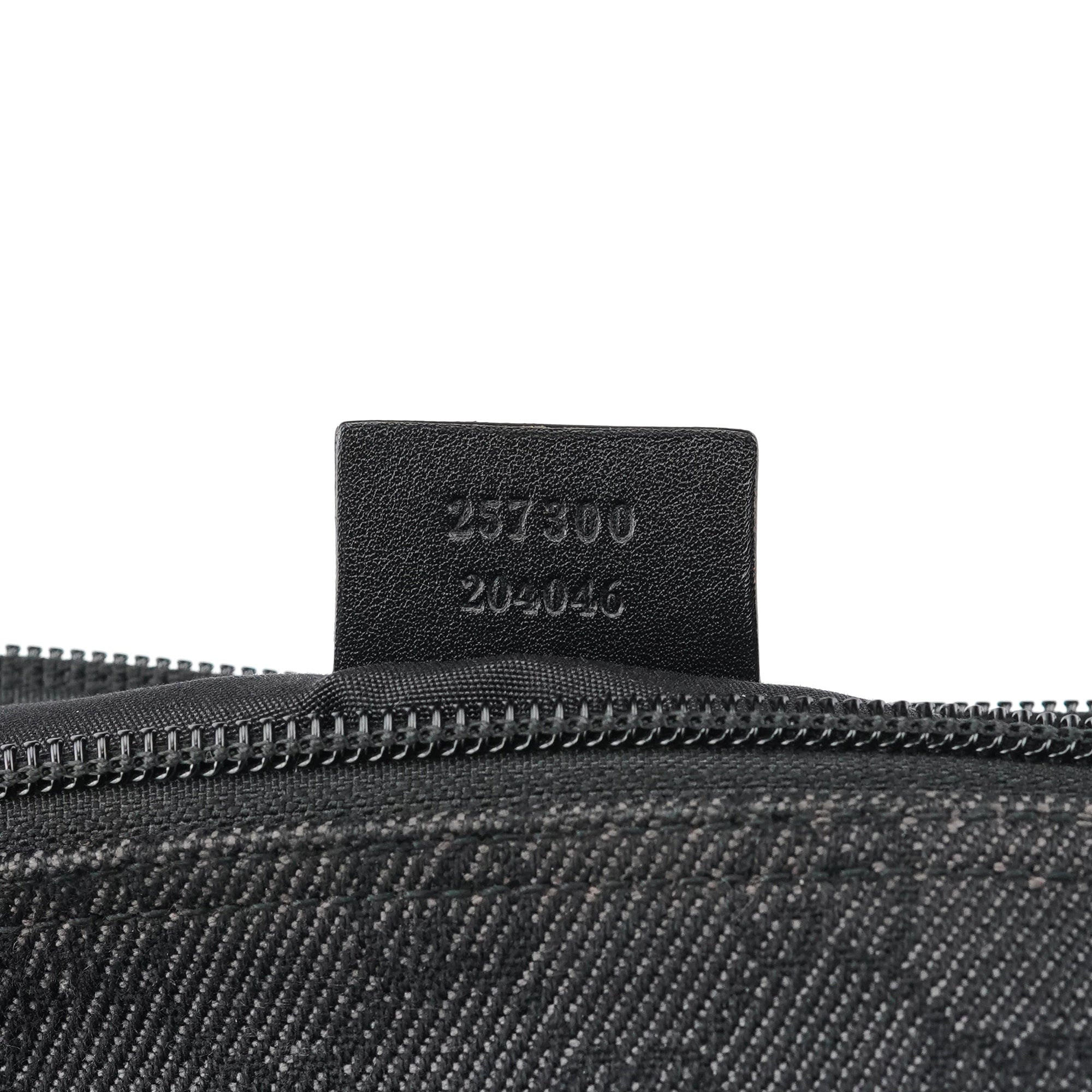 Gucci 257300 Anthracite Denim GG Boat Pochette