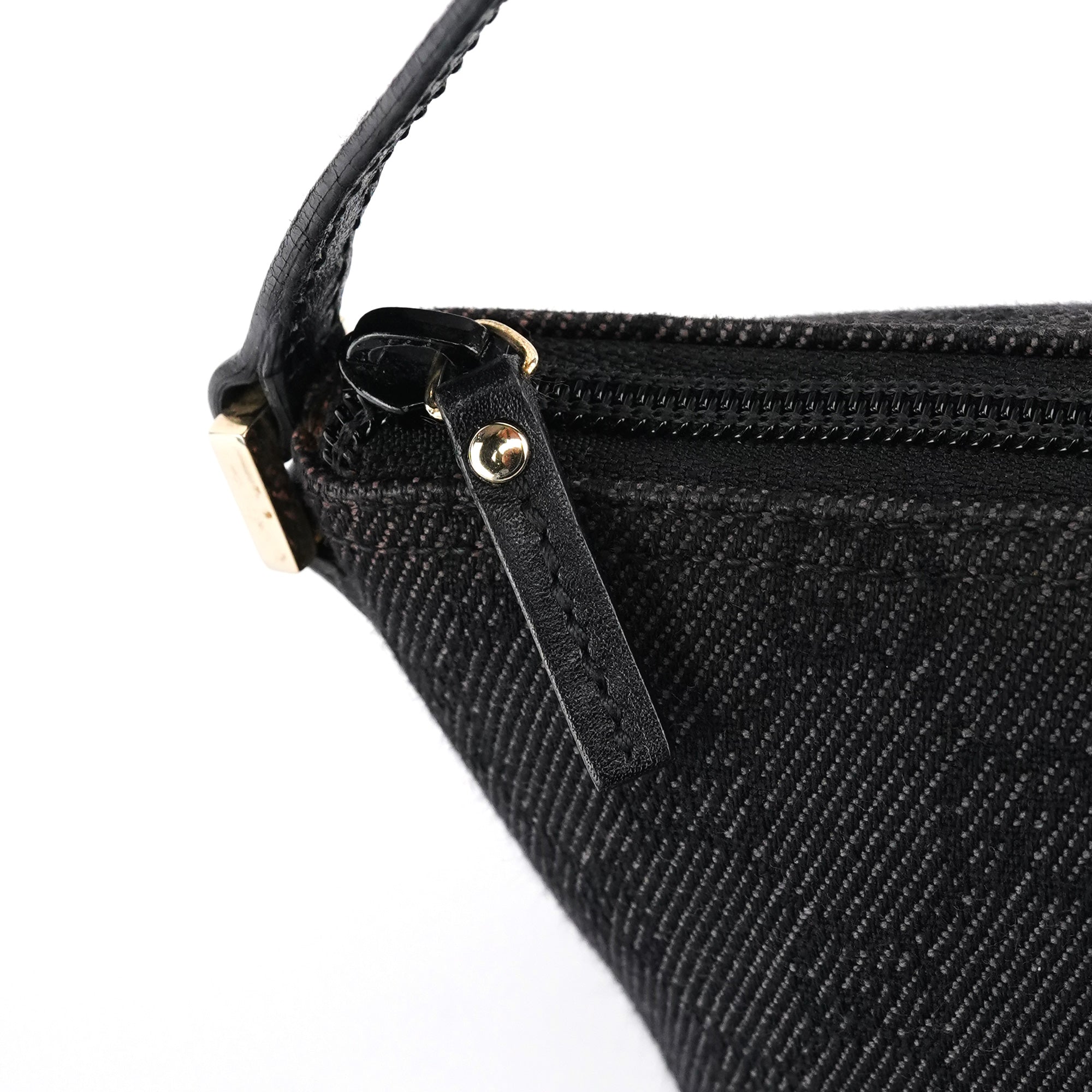 Gucci 257300 Anthracite Denim GG Boat Pochette