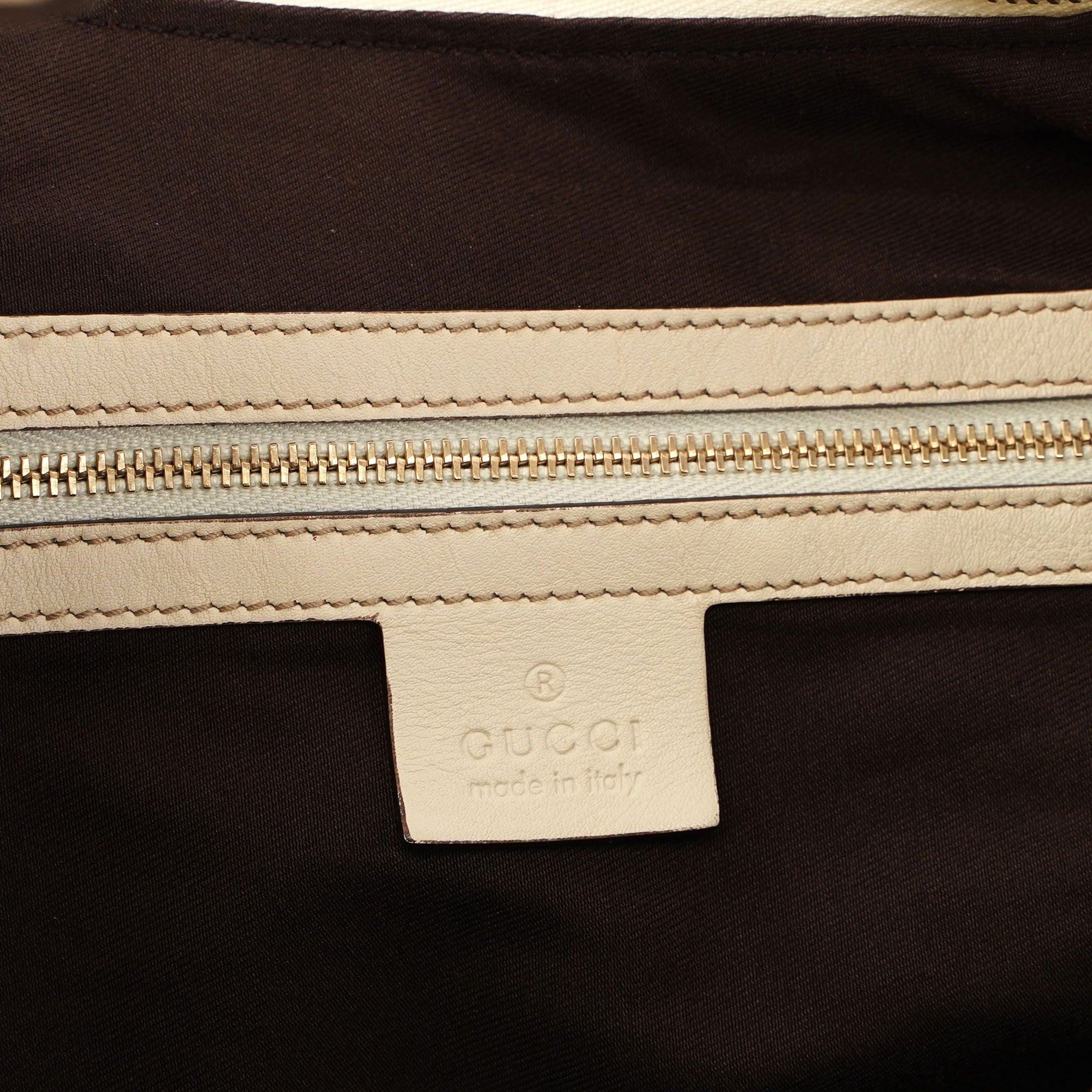 Gucci 5316. Gucci Off-White Leather Horsebit Shoulder Bag