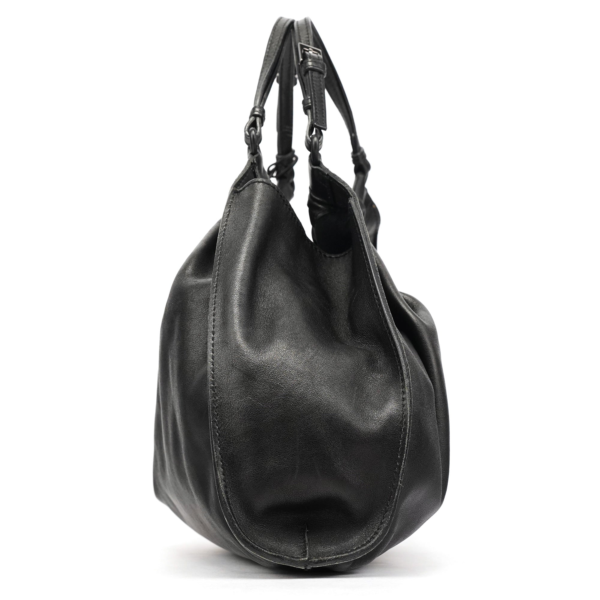 Gucci 76554 Sac à main froncé en cuir de veau noir
