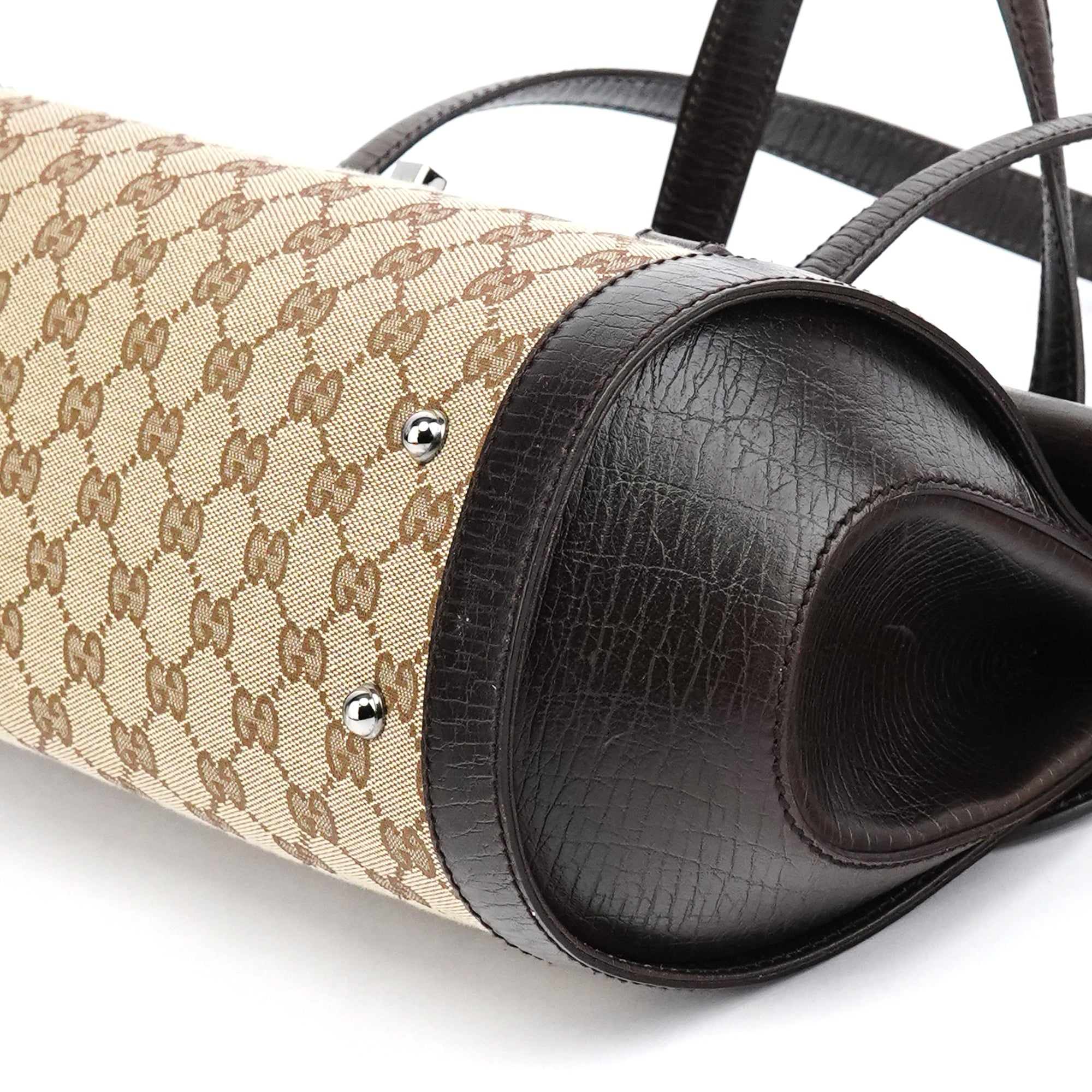 Gucci Sac porté épaule Bamboo Bullet en toile GG beige et marron