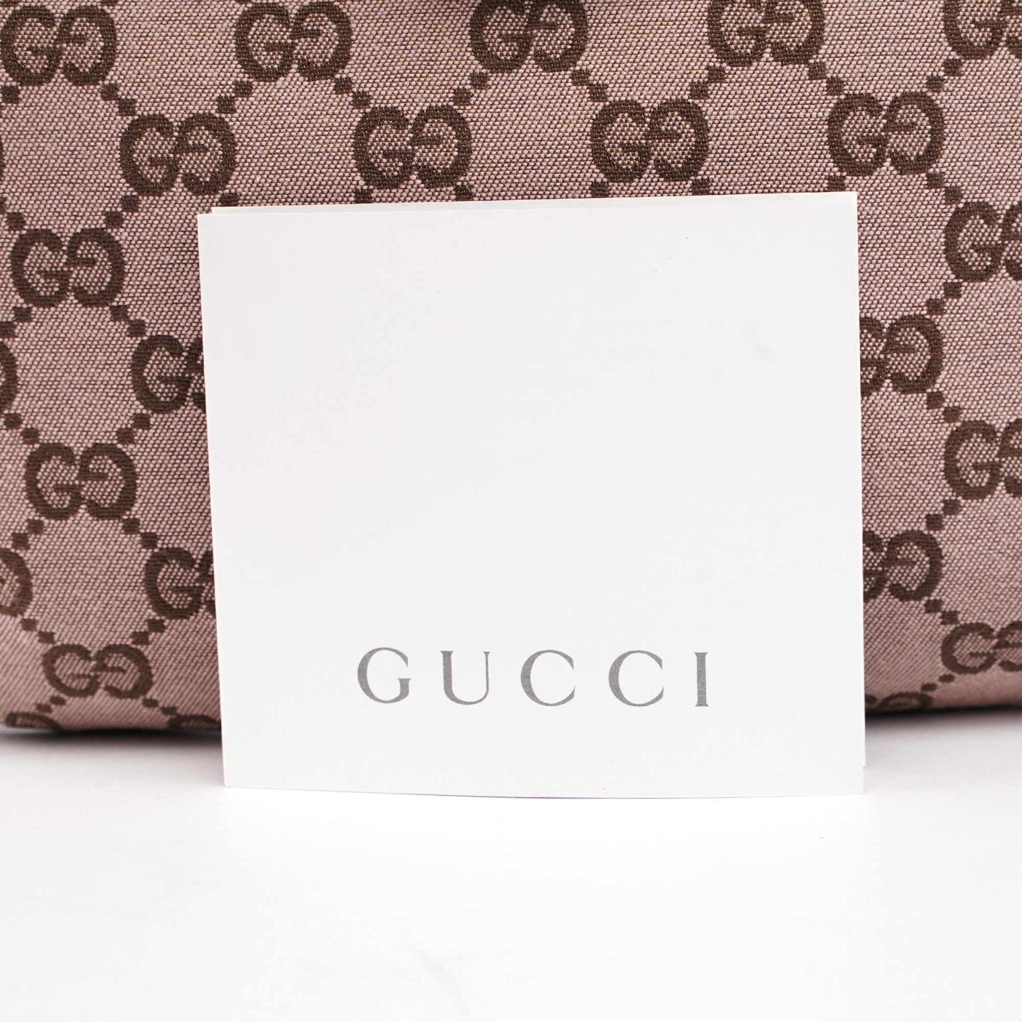 Gucci Schultertasche aus GG Canvas in Beige und Braun