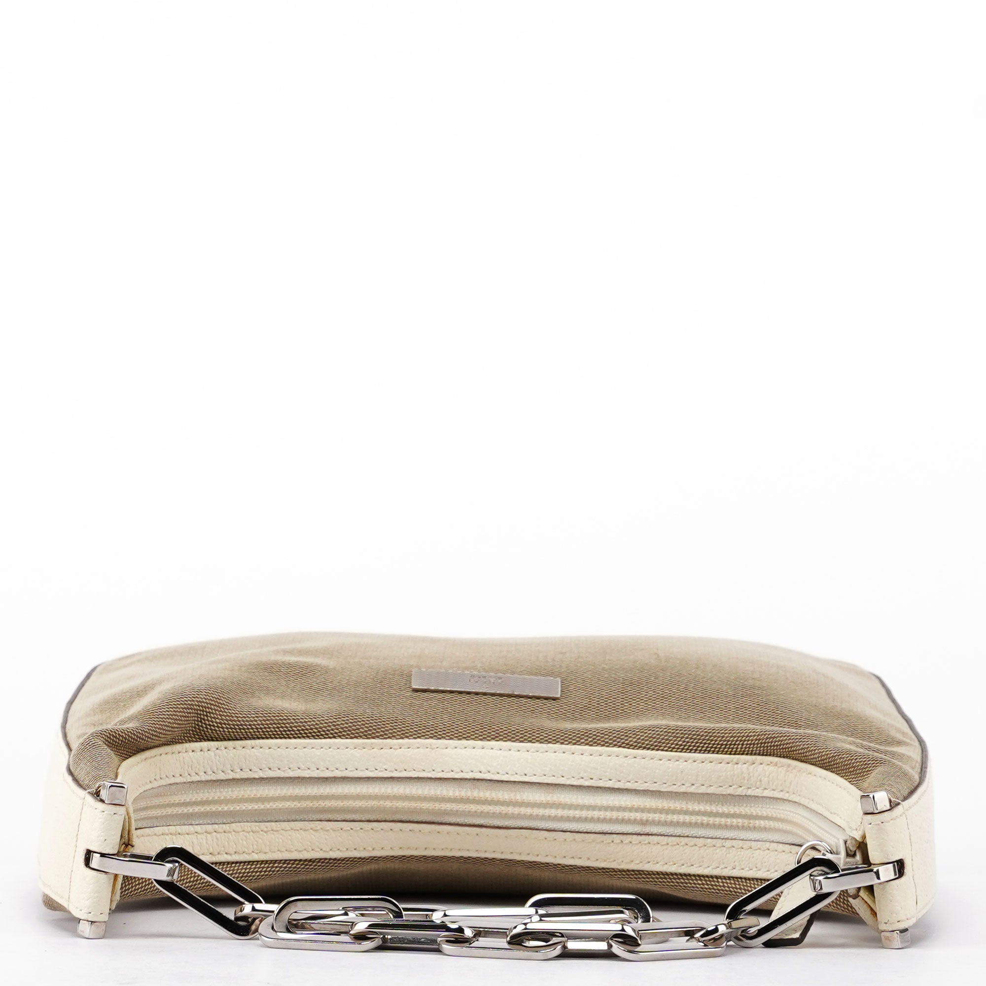Gucci Schultertasche aus Canvas in Beige mit silberfarbener Kette