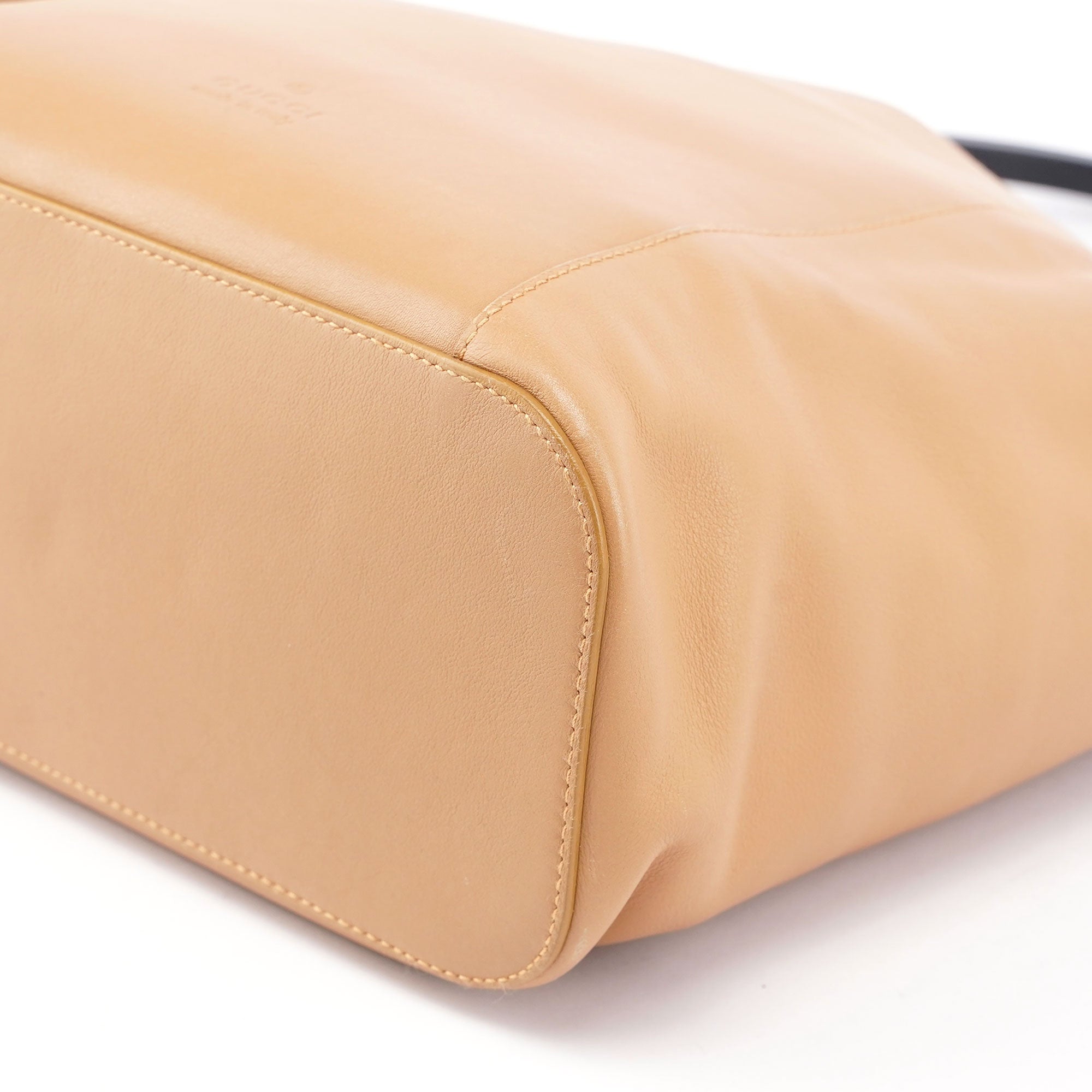 Gucci Ring Bag aus beigem Leder