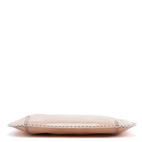 Gucci Schultertasche mit Kette aus Lackleder in Beige