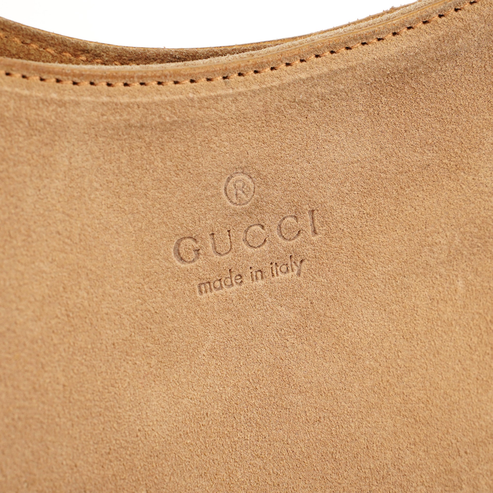 Gucci Schultertasche aus beigem Veloursleder