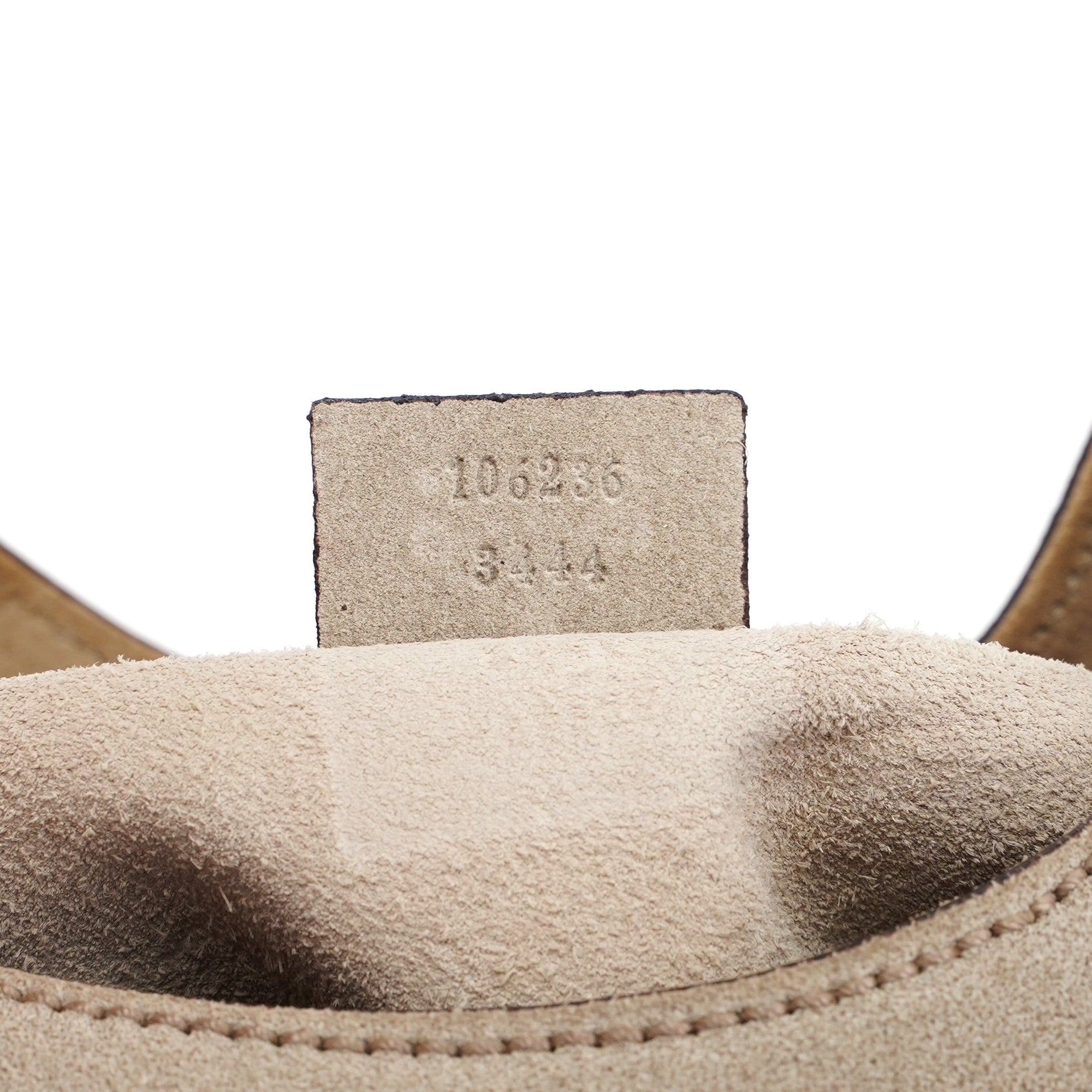 Gucci Schultertasche aus Veloursleder in Beige mit Holzhenkel
