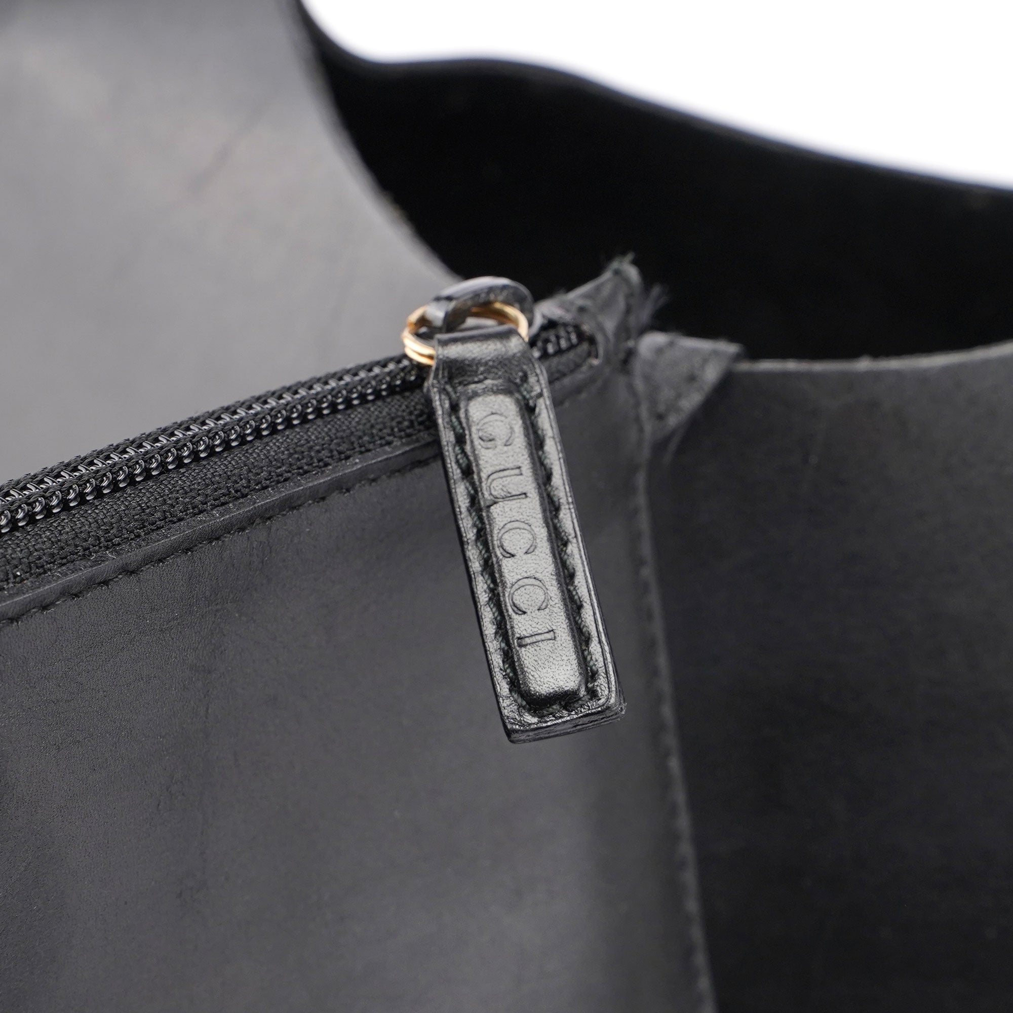 Gucci Sac porté épaule Bamboo en cuir noir