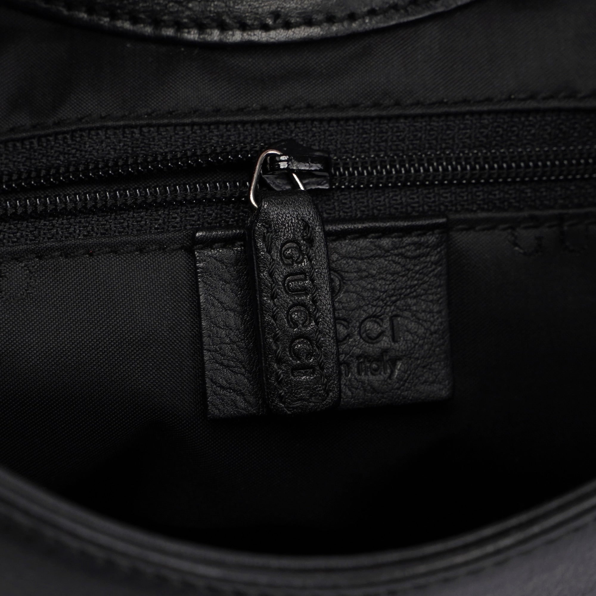 Gucci Bamboo Schultertasche aus schwarzem Kalbsleder